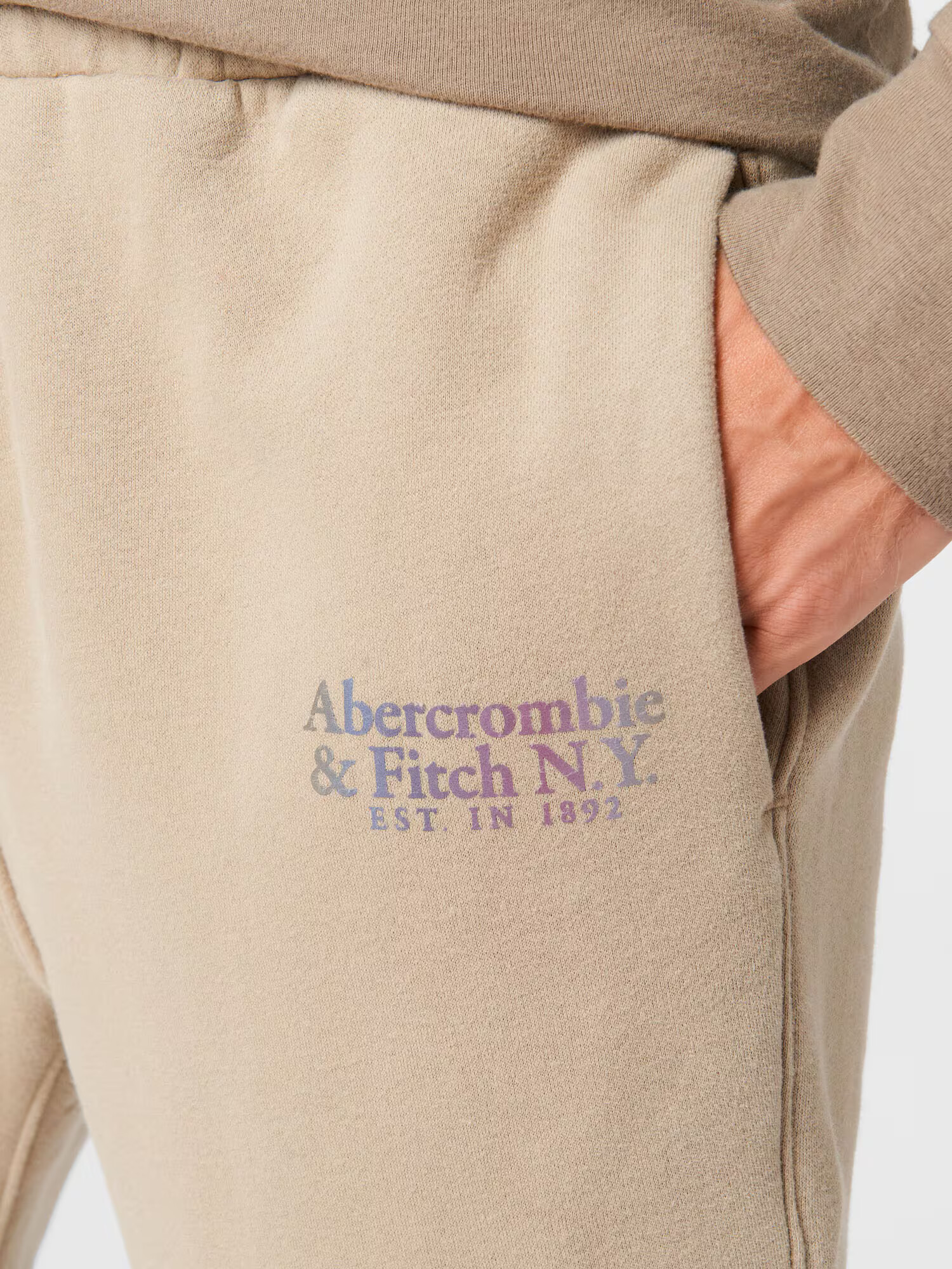 Abercrombie & Fitch Pantaloni 'APAC' maro cappuccino - Pled.ro