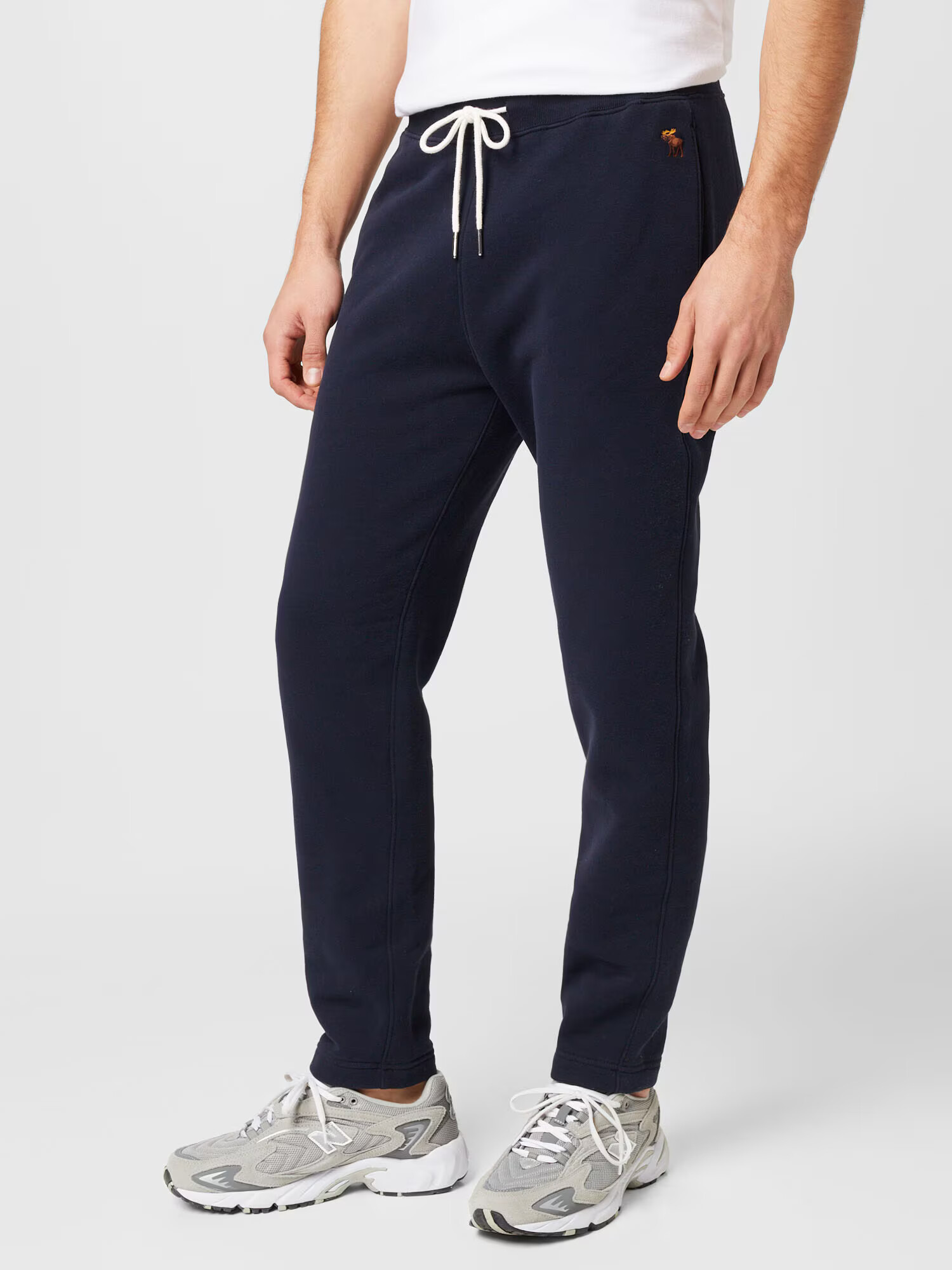 Abercrombie & Fitch Pantaloni bleumarin - Pled.ro