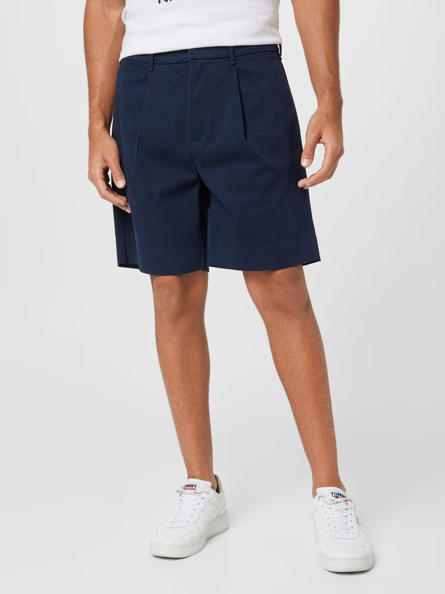 Abercrombie & Fitch Pantaloni cutați bleumarin - Pled.ro