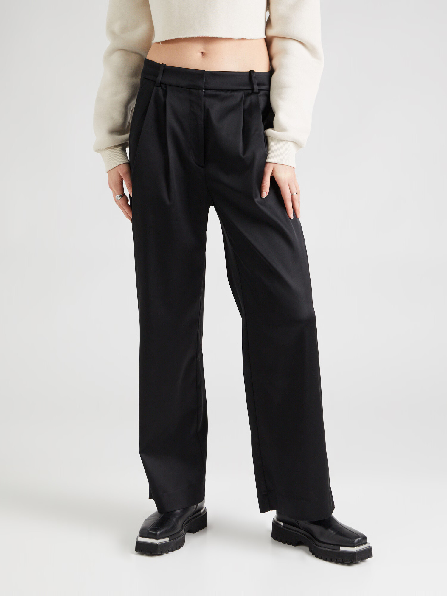 Abercrombie & Fitch Pantaloni cutați negru - Pled.ro