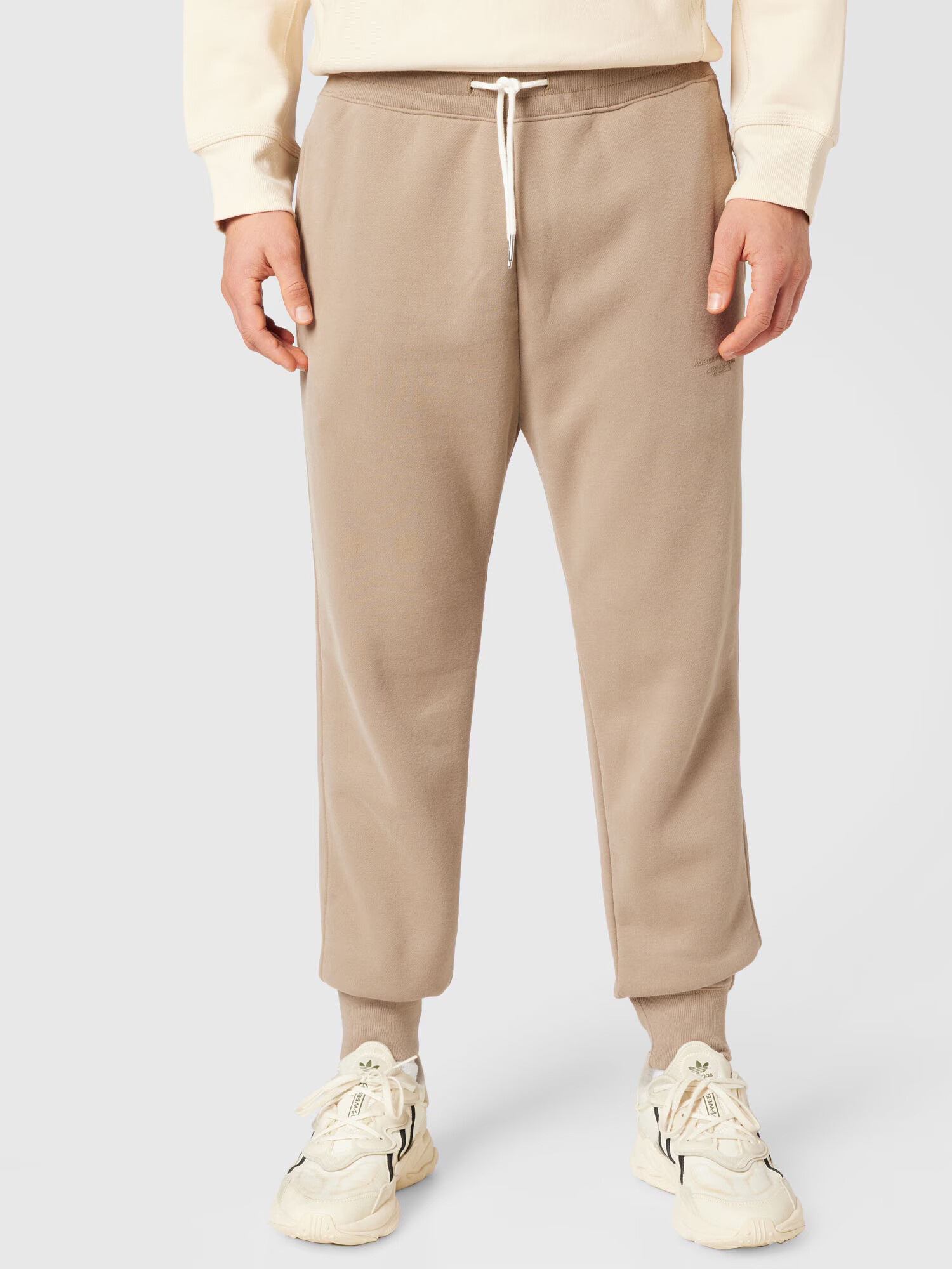 Abercrombie & Fitch Pantaloni maro deschis - Pled.ro