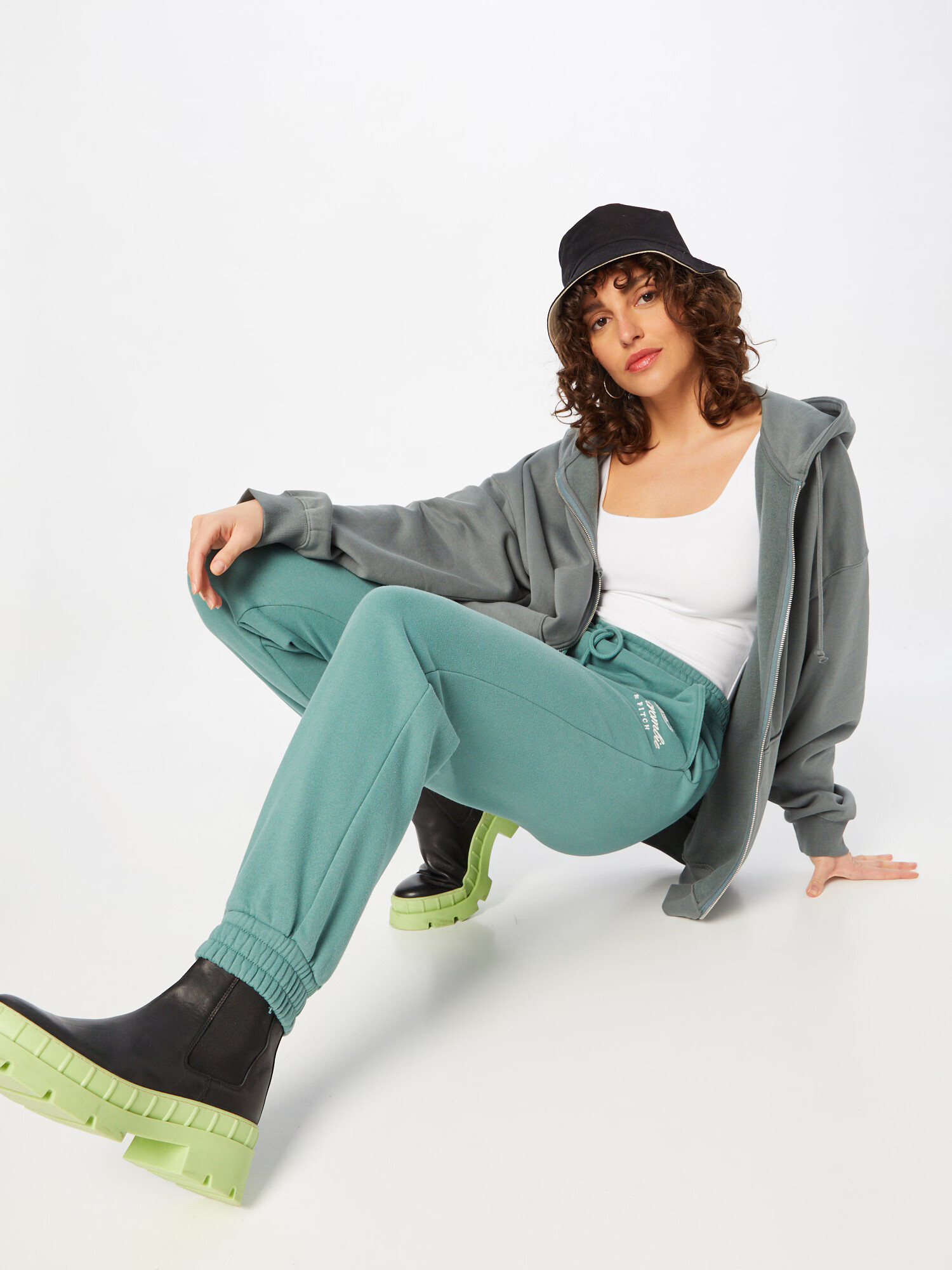 Abercrombie & Fitch Pantaloni 'SUNDAY' verde jad / alb murdar - Pled.ro