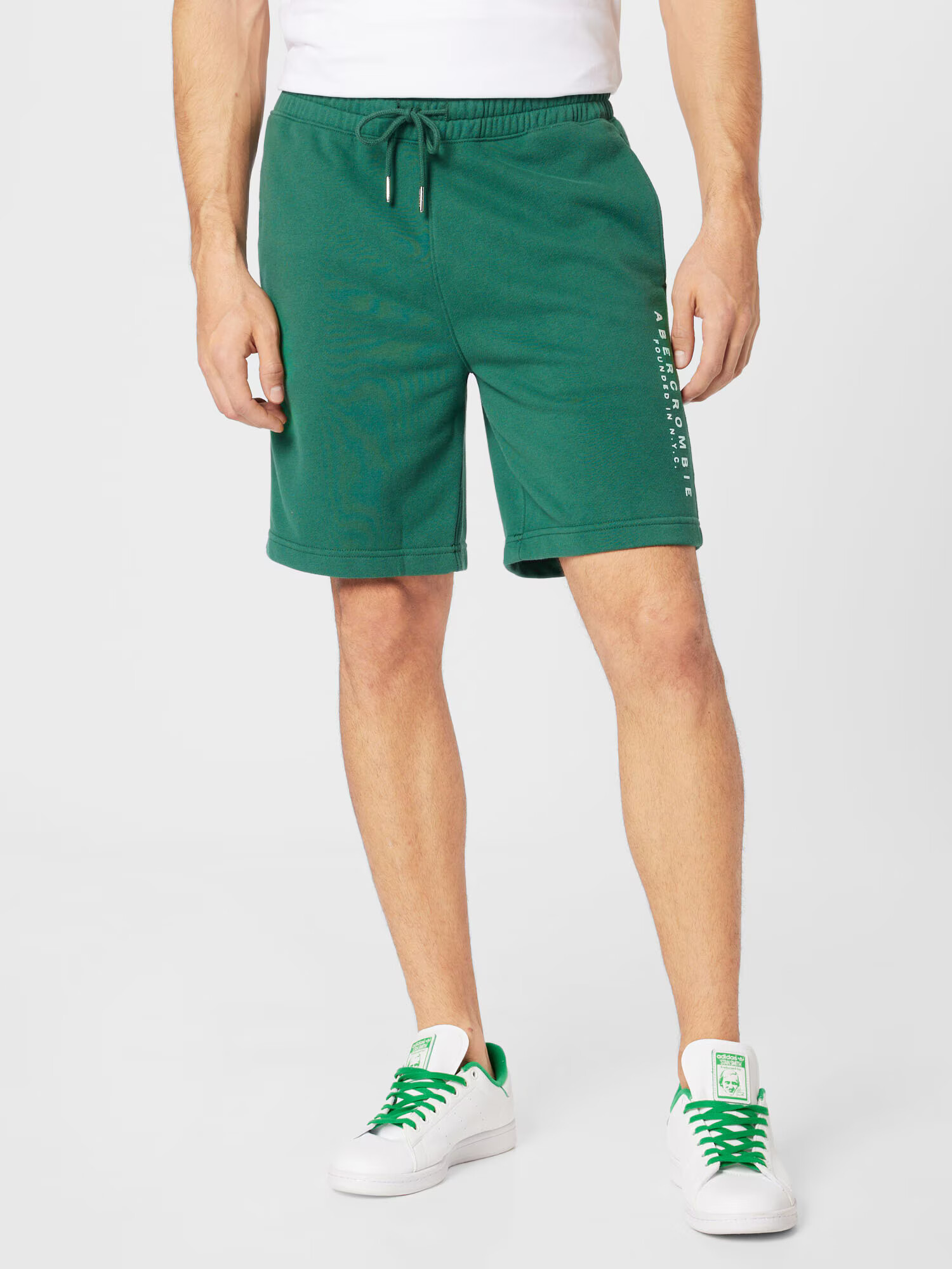 Abercrombie & Fitch Pantaloni verde / alb - Pled.ro