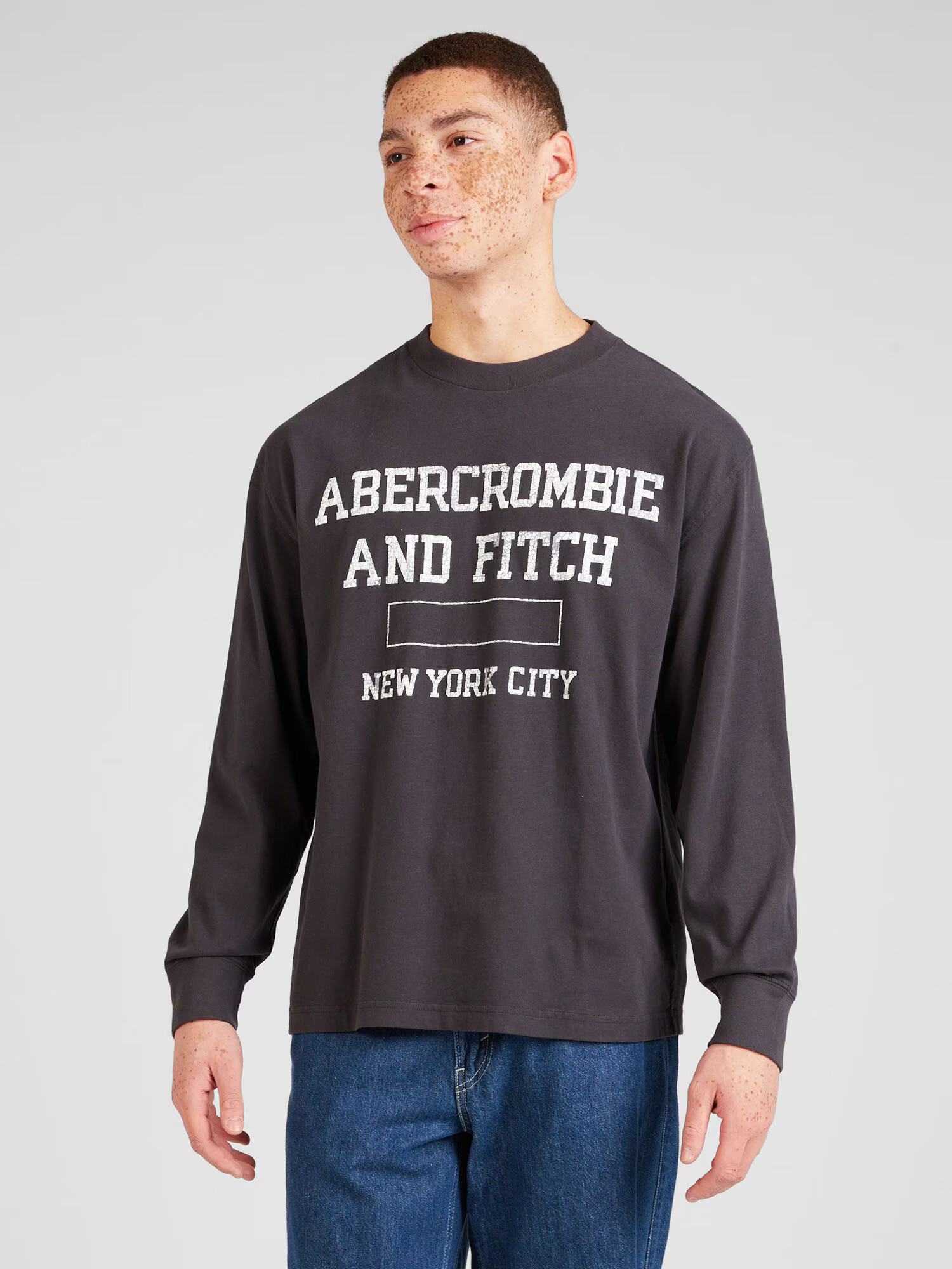 Abercrombie & Fitch Tricou gri închis / alb - Pled.ro