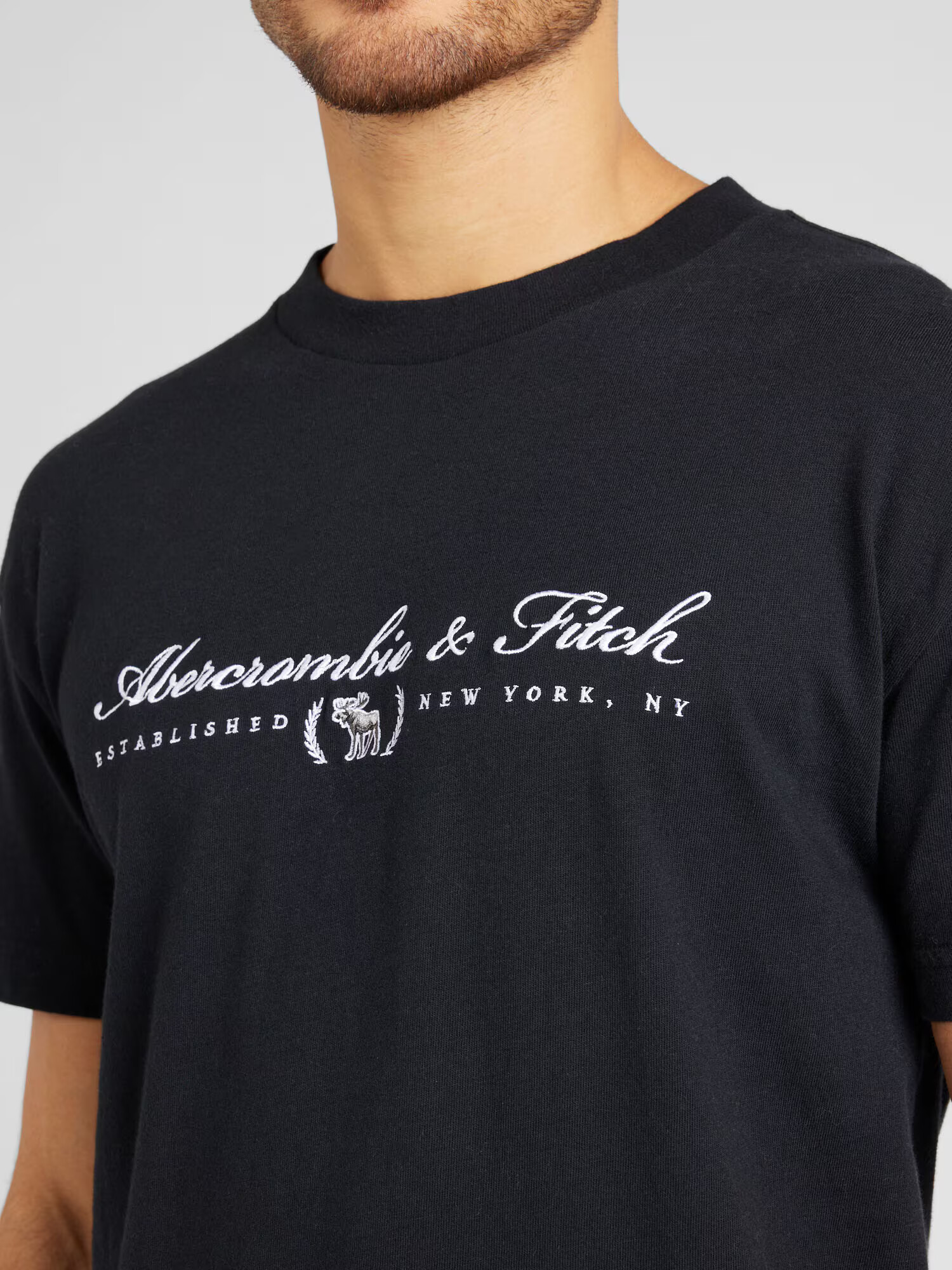 Abercrombie & Fitch Tricou gri / negru / alb - Pled.ro