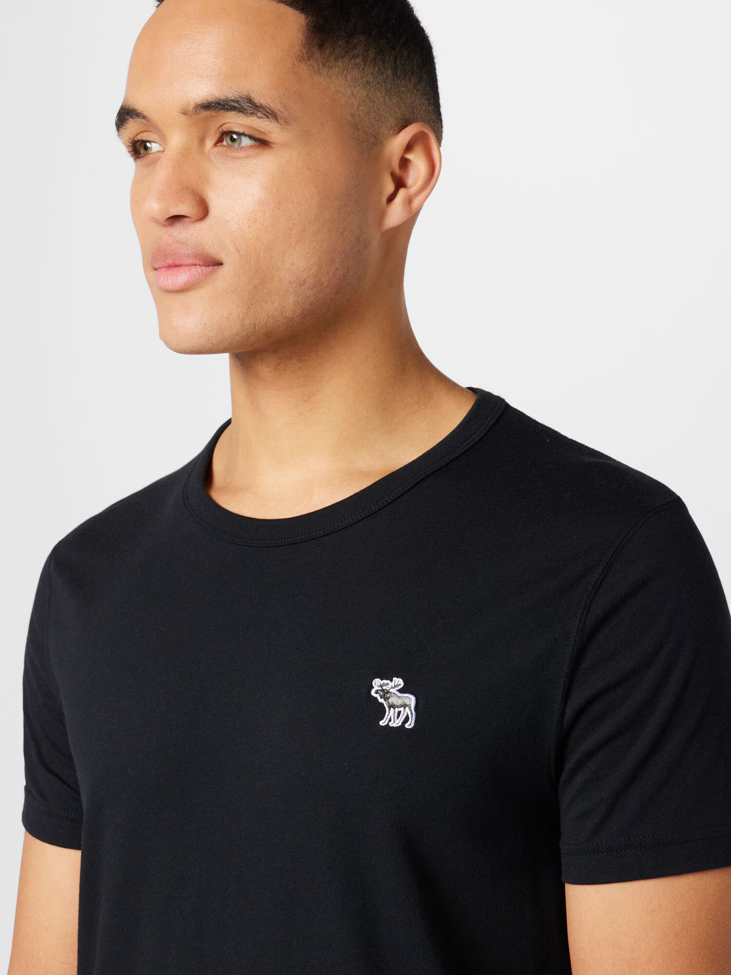 Abercrombie & Fitch Tricou maro / negru / alb - Pled.ro