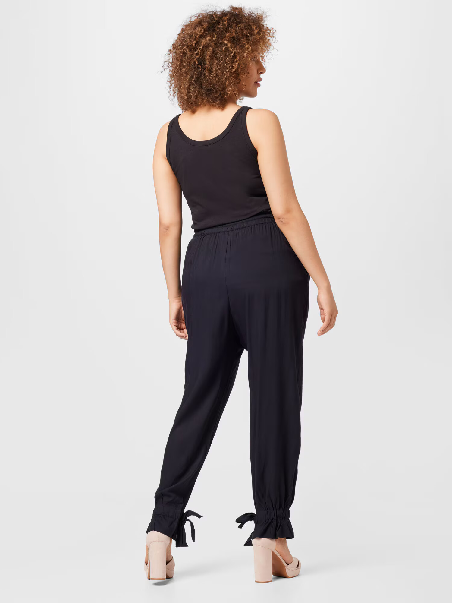 ABOUT YOU Curvy Pantaloni 'Madita' negru - Pled.ro