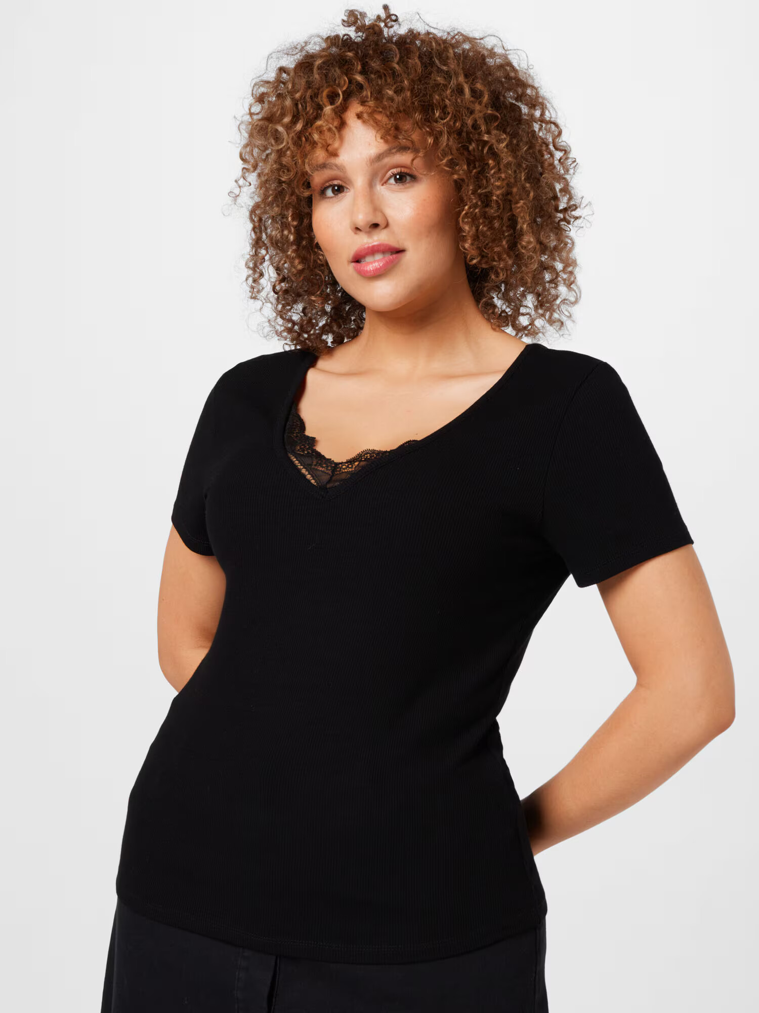 ABOUT YOU Curvy Tricou 'Georgia' negru - Pled.ro