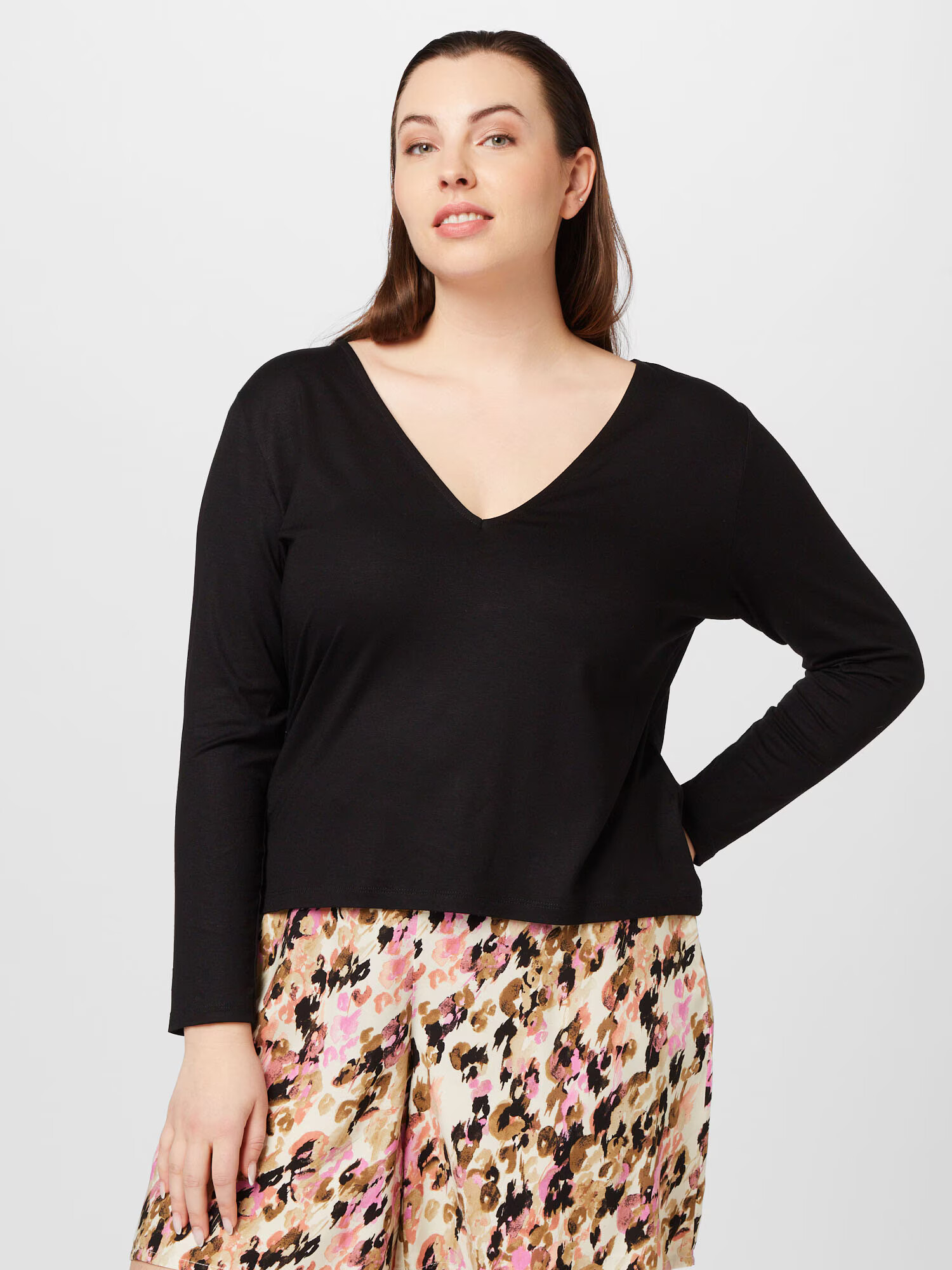 ABOUT YOU Curvy Tricou 'Jenny' negru - Pled.ro