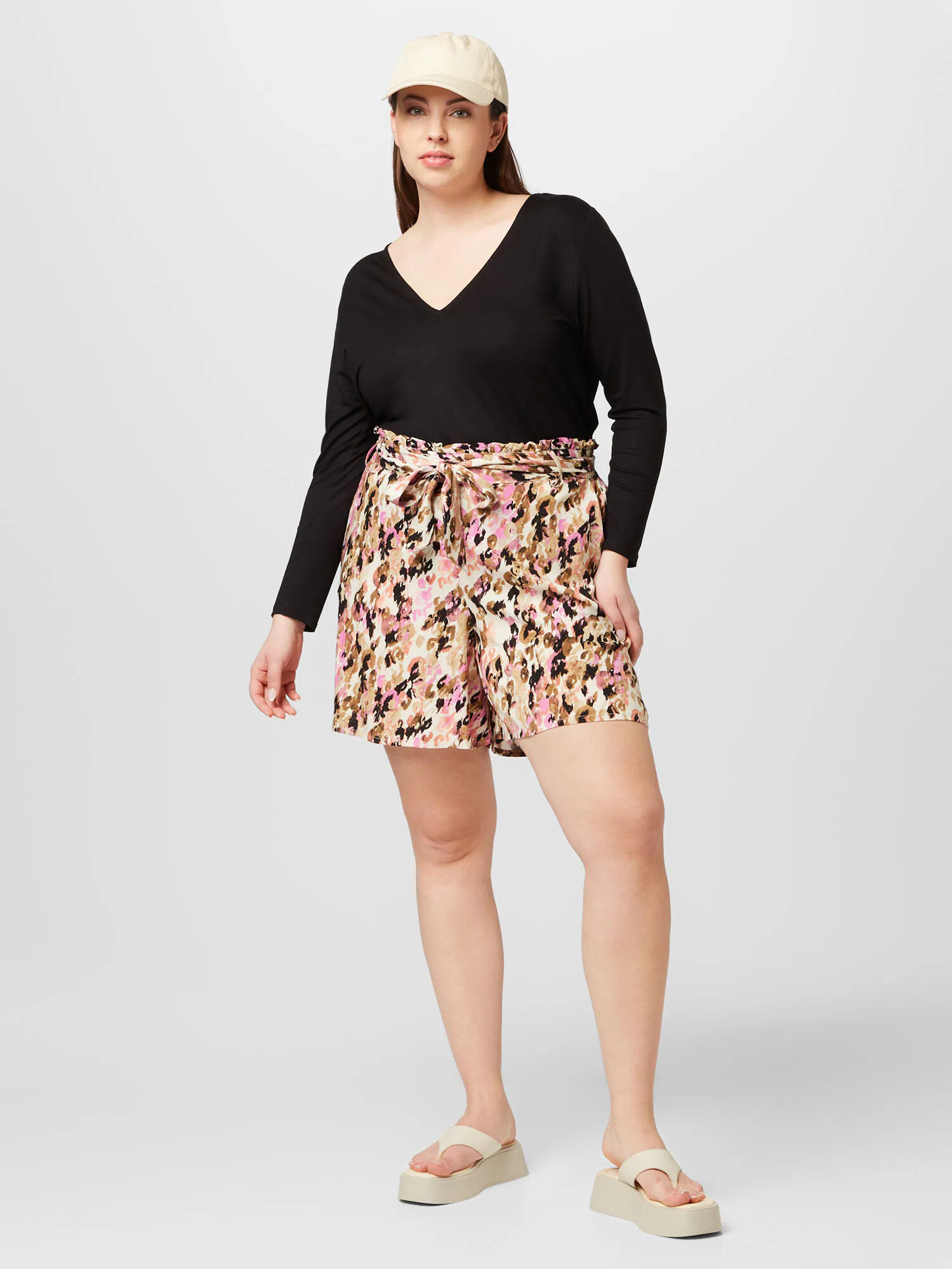 ABOUT YOU Curvy Tricou 'Jenny' negru - Pled.ro