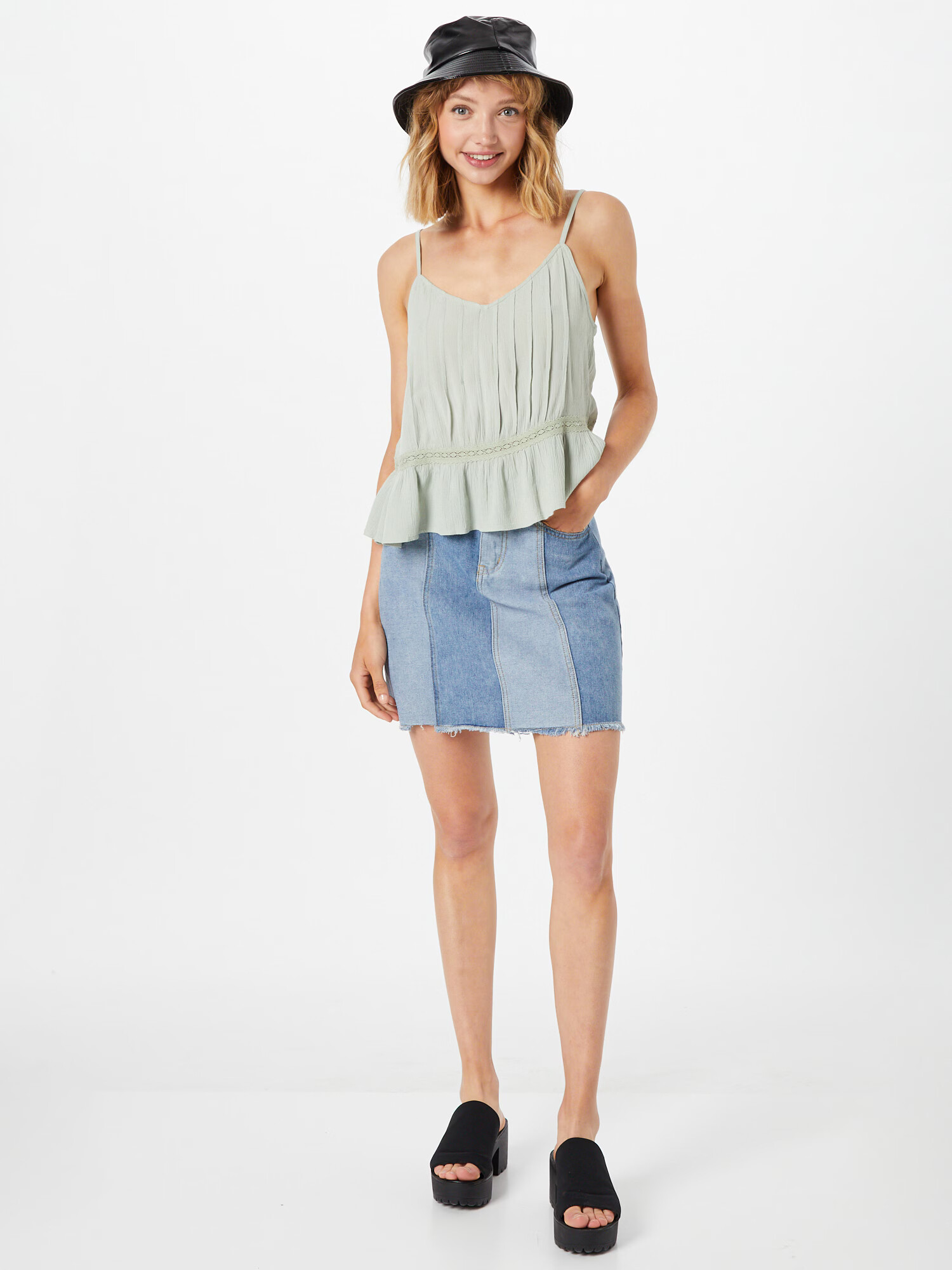 ABOUT YOU Top 'Emina' verde pastel - Pled.ro