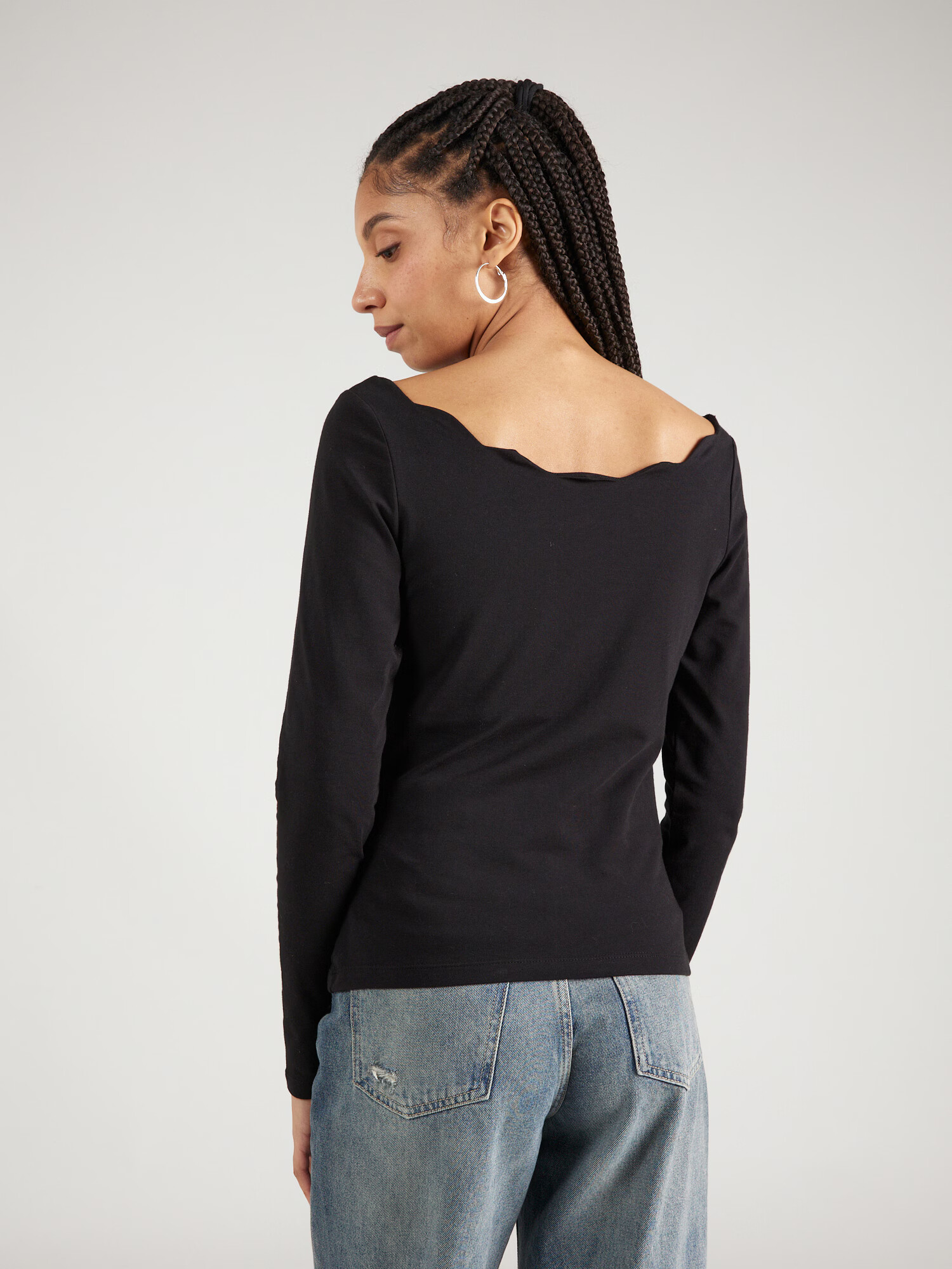 ABOUT YOU Tricou 'Charlotte' negru - Pled.ro