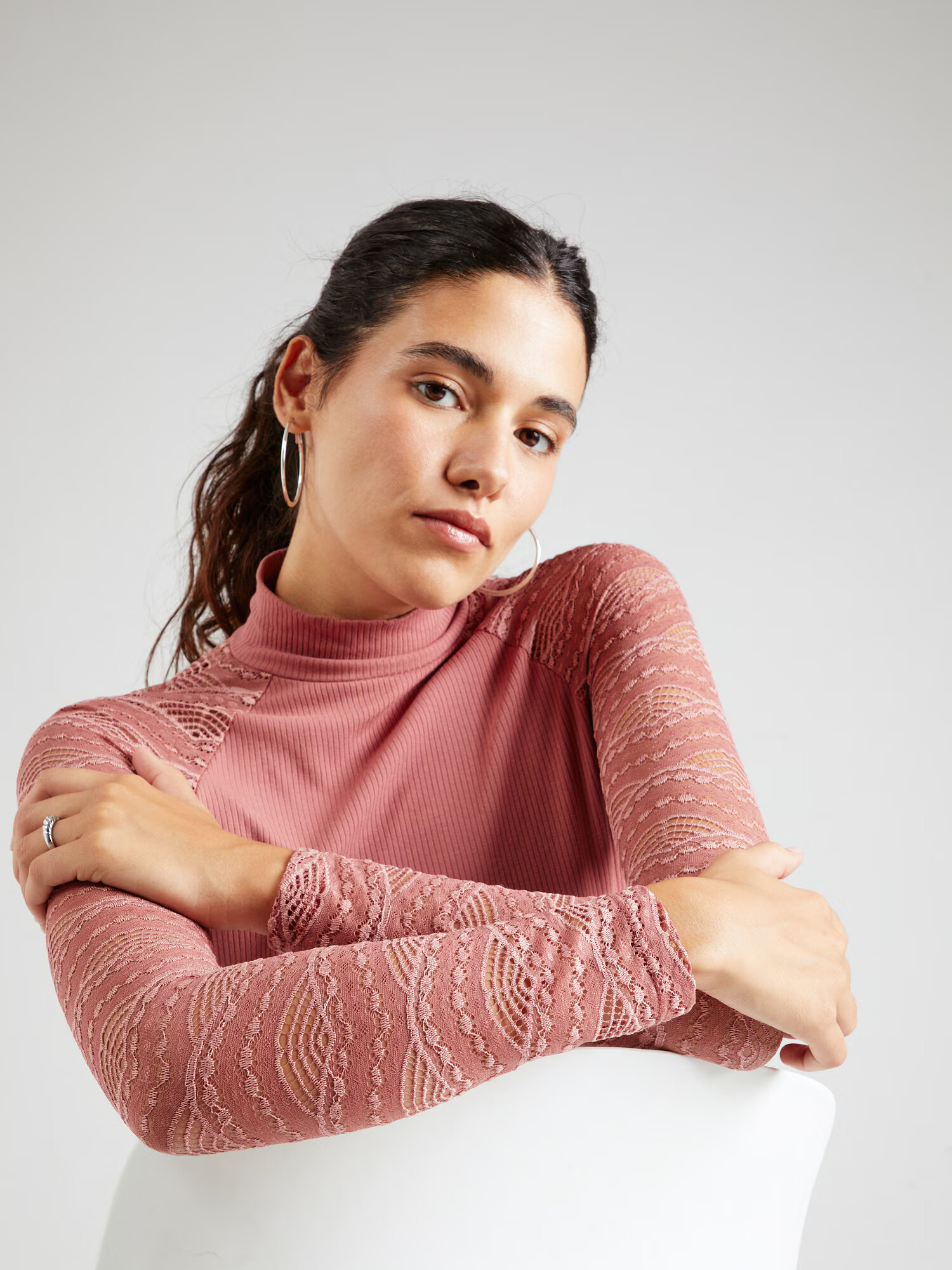 ABOUT YOU Tricou 'Nia' rosé - Pled.ro