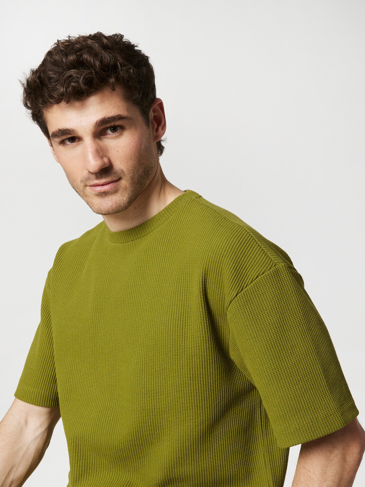 ABOUT YOU x Kevin Trapp Tricou 'Theodor' verde - Pled.ro