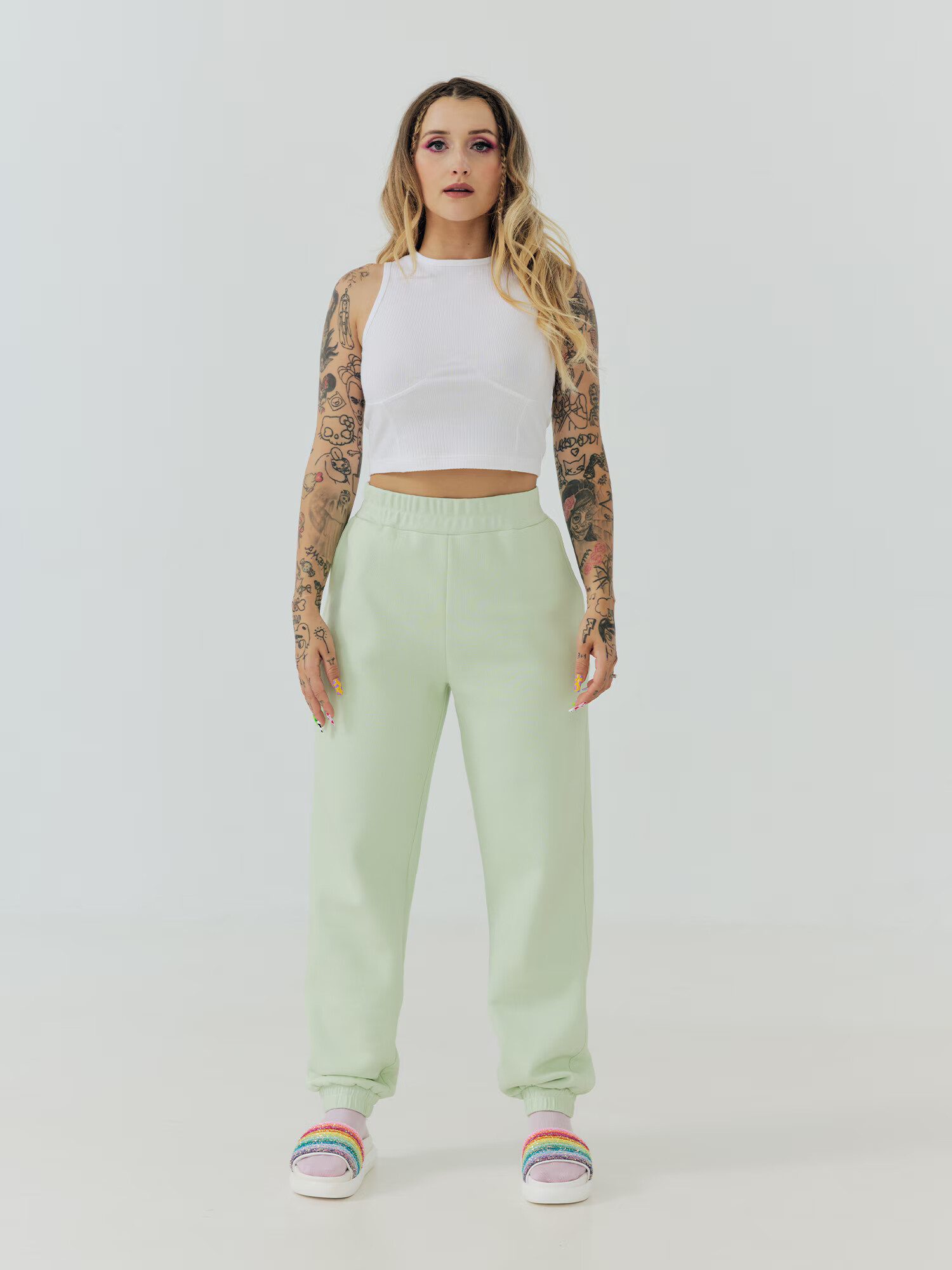 ABOUT YOU x Sharlota Pantaloni 'Nala' verde deschis - Pled.ro