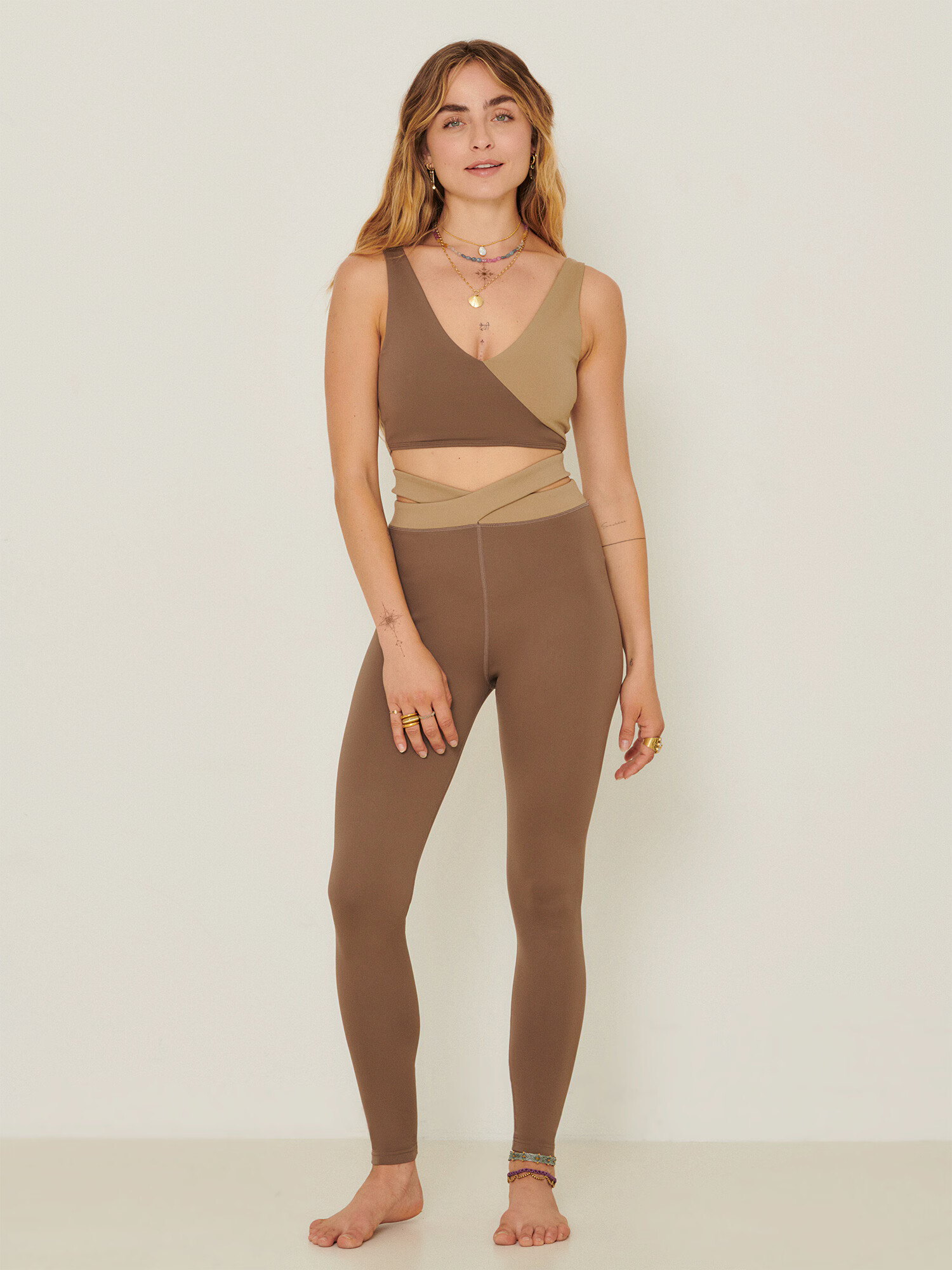 ABOUT YOU x Sofia Tsakiridou Leggings 'Alea' maro - Pled.ro