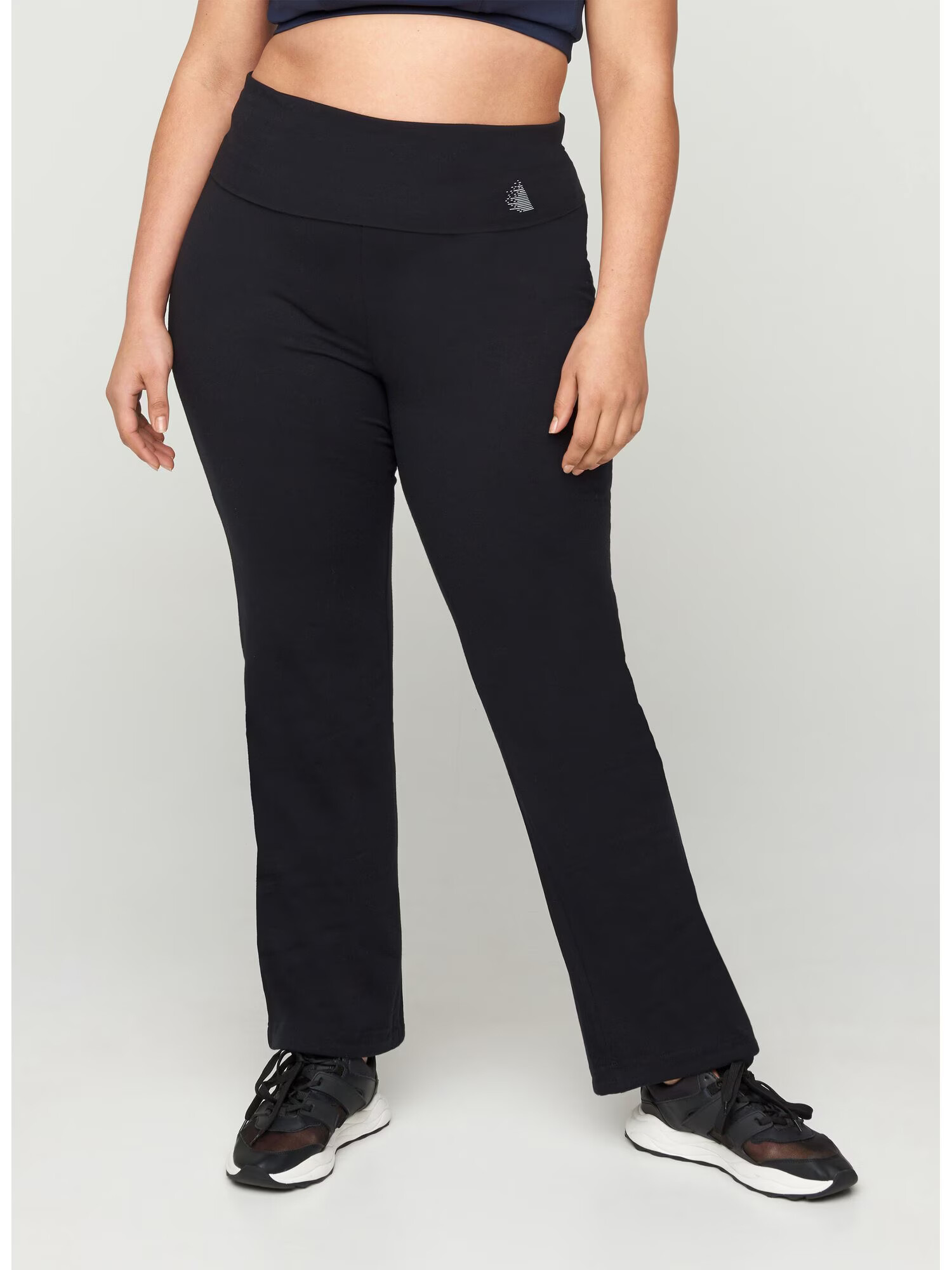 Active by Zizzi Pantaloni sport 'Abasic' negru / alb - Pled.ro