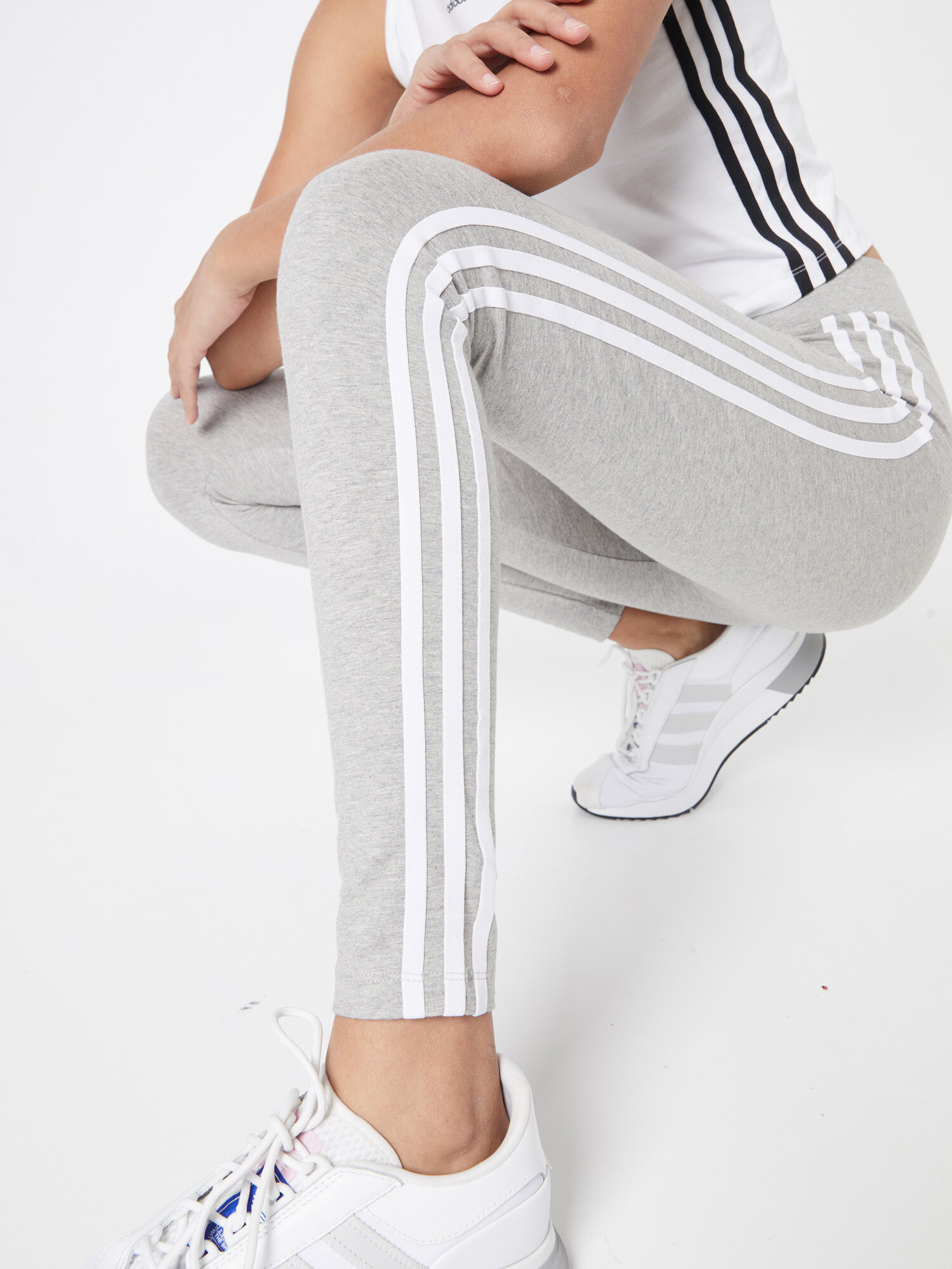 ADIDAS ORIGINALS Leggings 'Adicolor Classics 3-Stripes' gri deschis / alb - Pled.ro