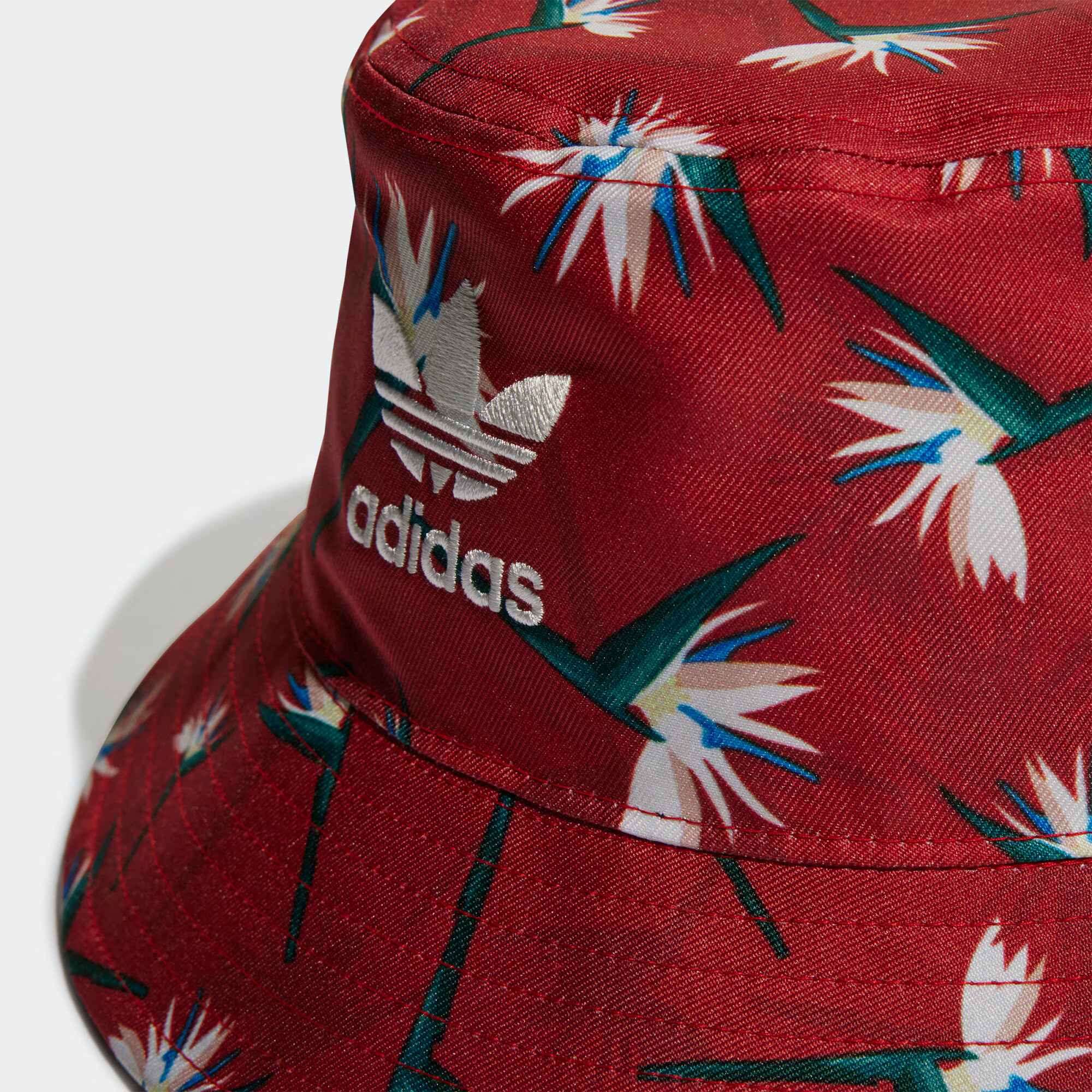 ADIDAS ORIGINALS Pălărie 'Thebe Magugu' albastru / verde / roșu / alb - Pled.ro