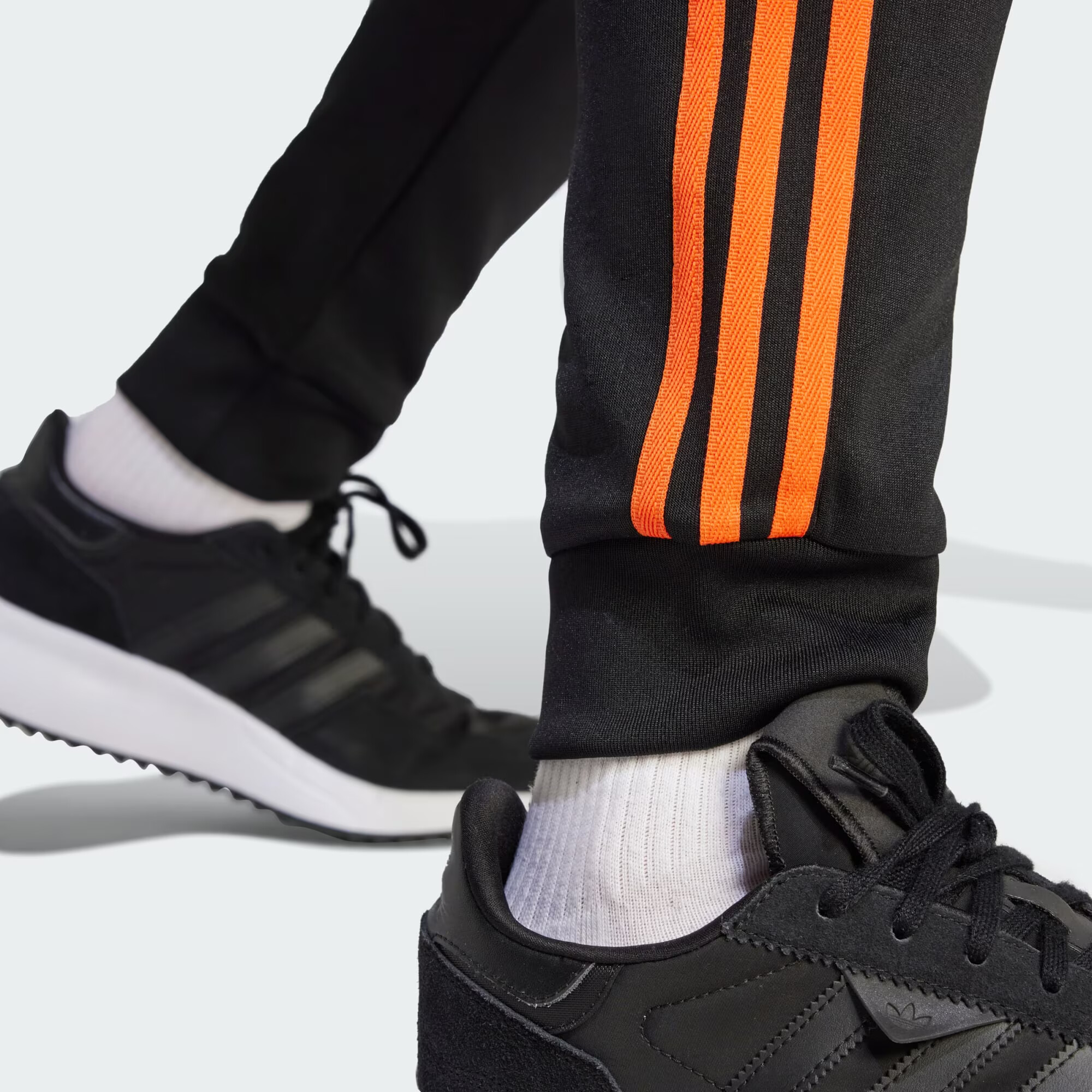 ADIDAS ORIGINALS Pantaloni 'Adicolor Classics Sst' portocaliu / negru - Pled.ro