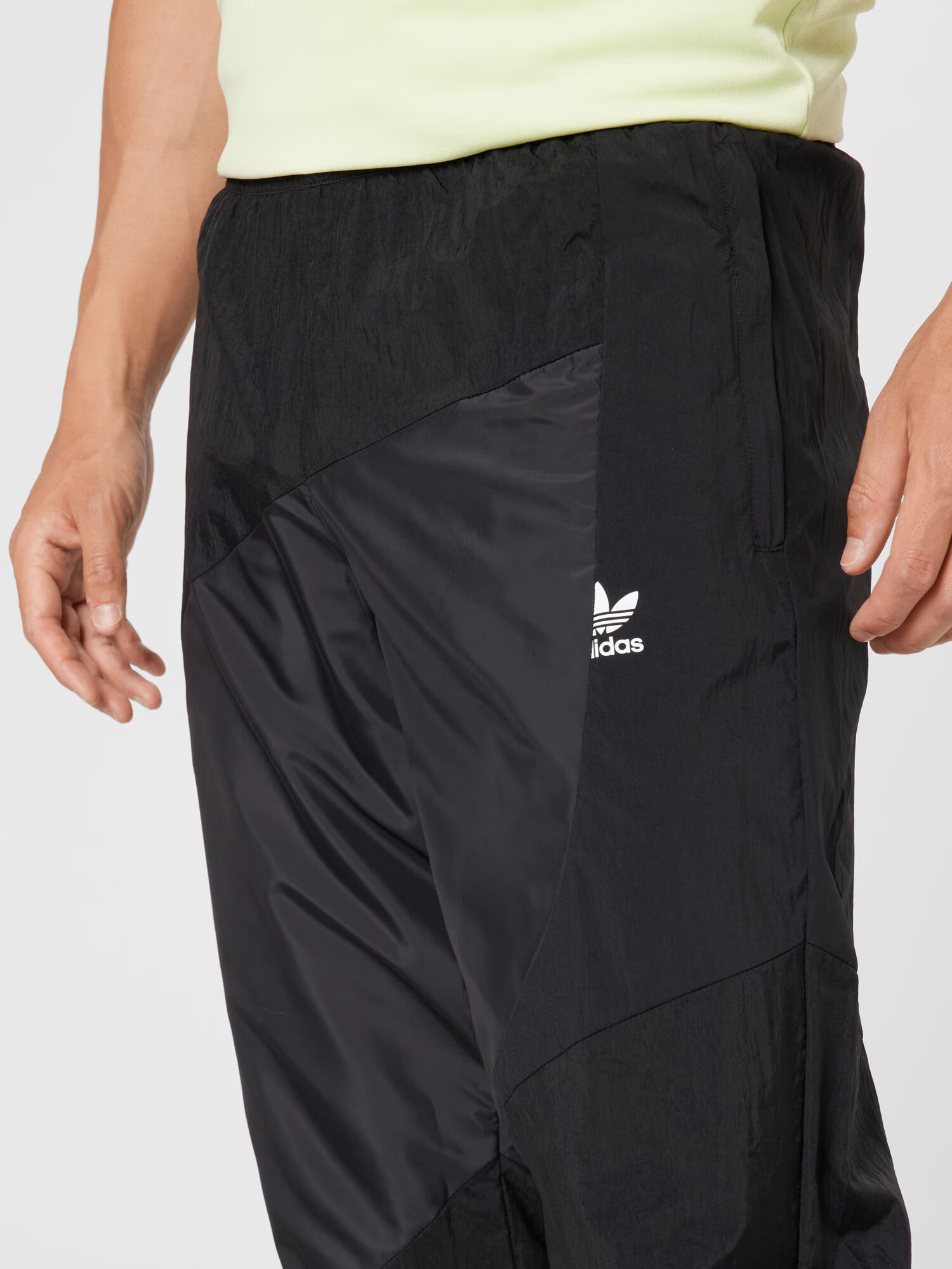 ADIDAS ORIGINALS Pantaloni 'Adicolor' gri metalic / negru / alb - Pled.ro