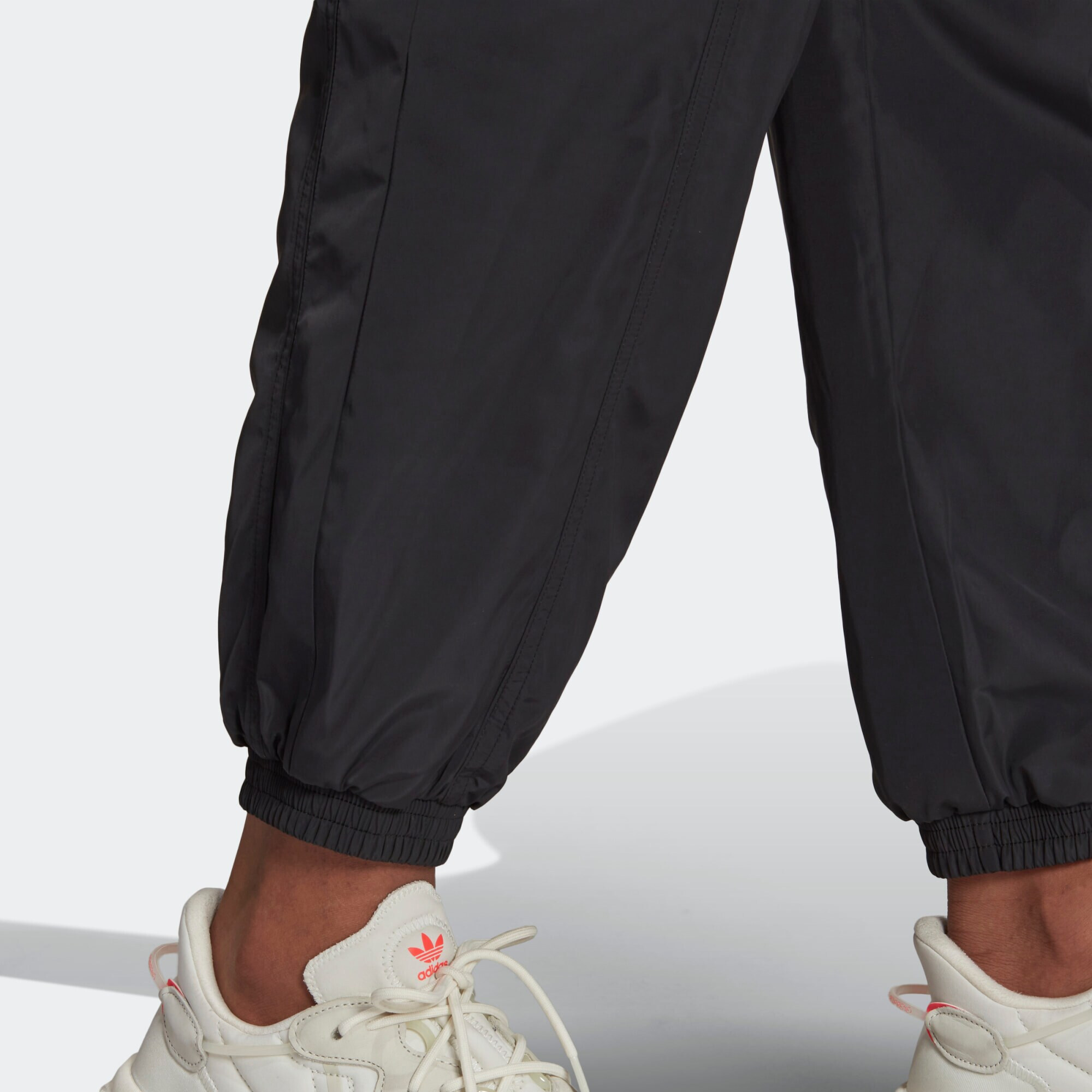 ADIDAS ORIGINALS Pantaloni 'ADICOLOR' negru - Pled.ro