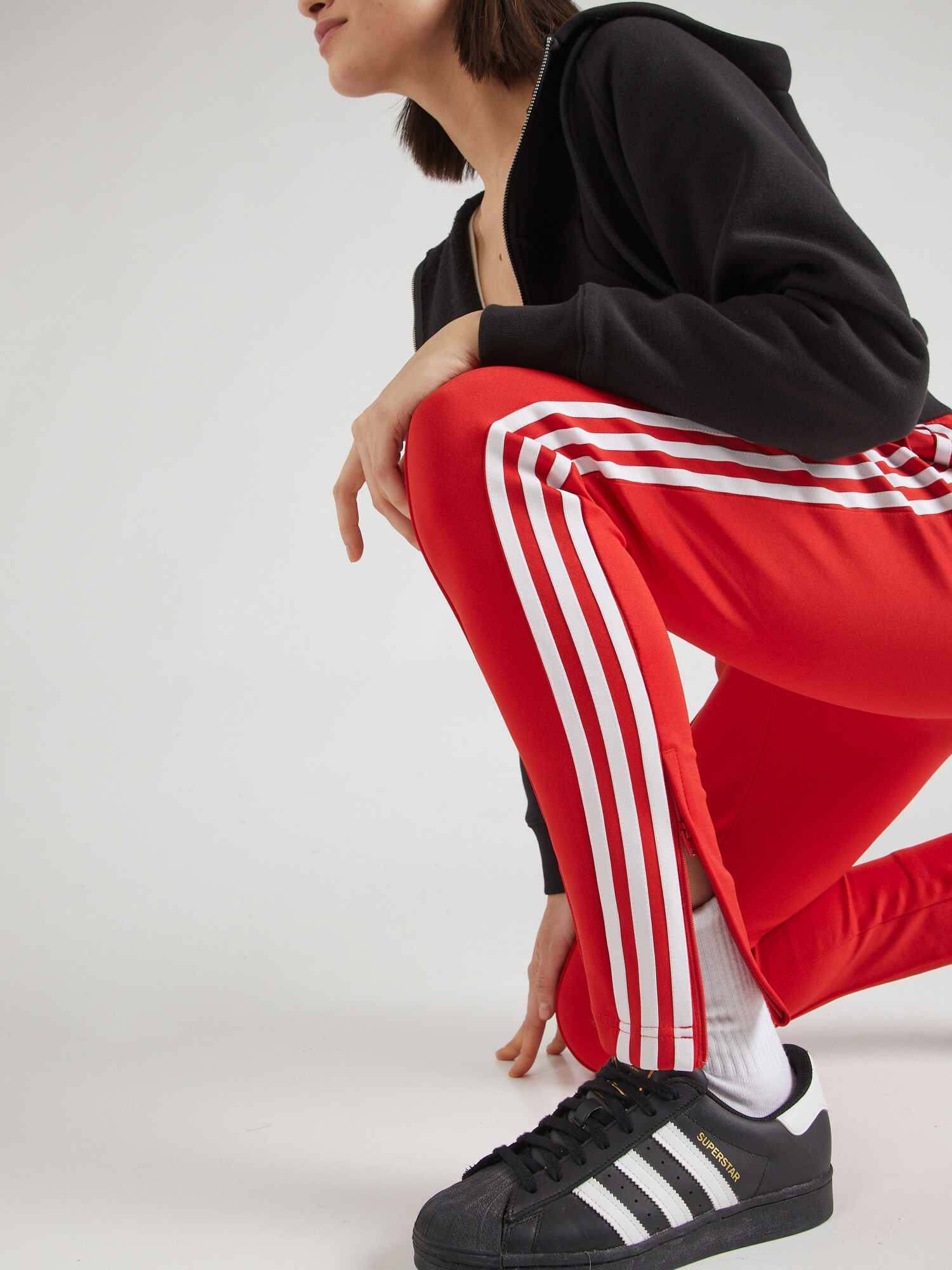 ADIDAS ORIGINALS Pantaloni 'Adicolor Sst' roșu / alb - Pled.ro