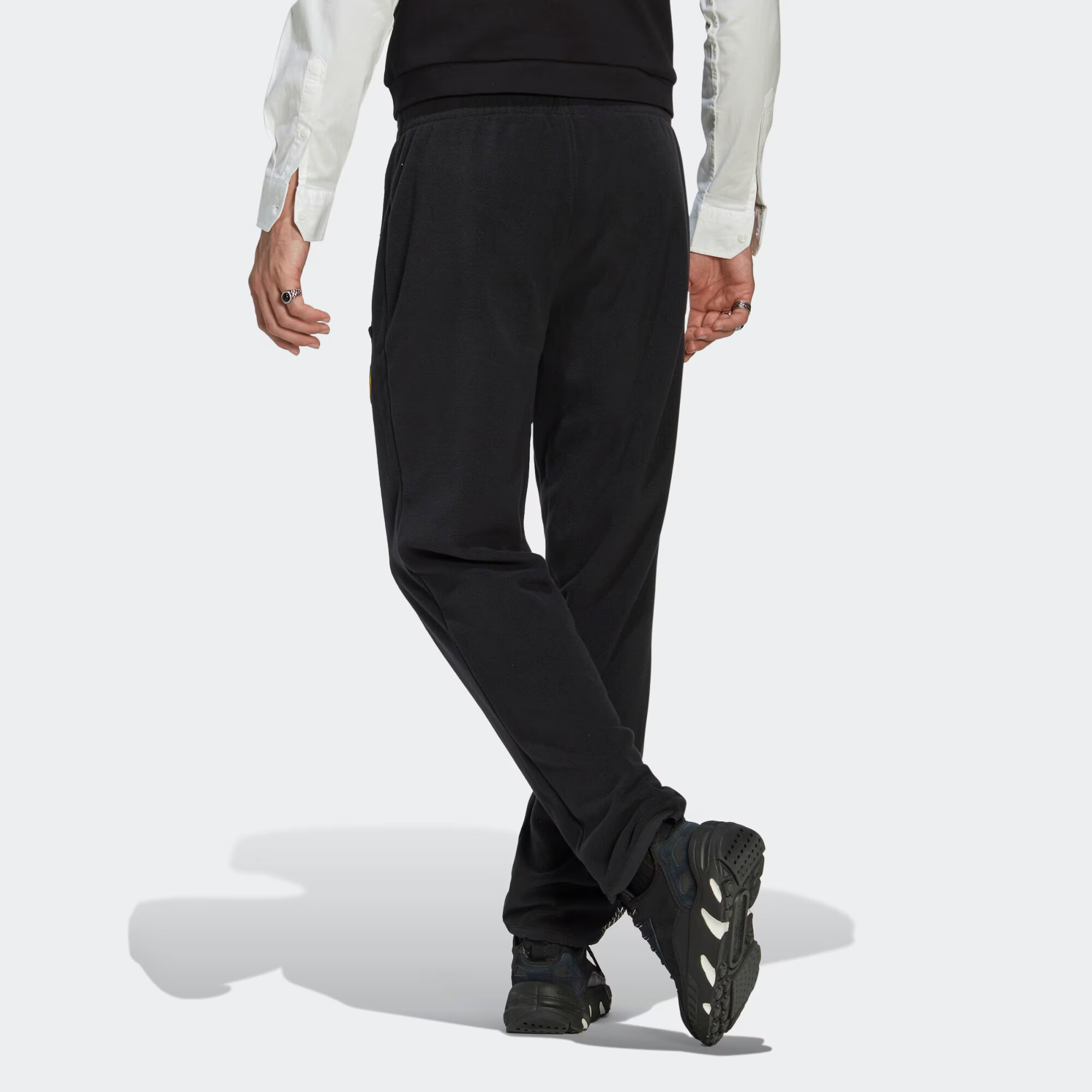 ADIDAS ORIGINALS Pantaloni 'Wander Hour Polar Fleece' albastru / galben închis / verde iarbă / negru - Pled.ro