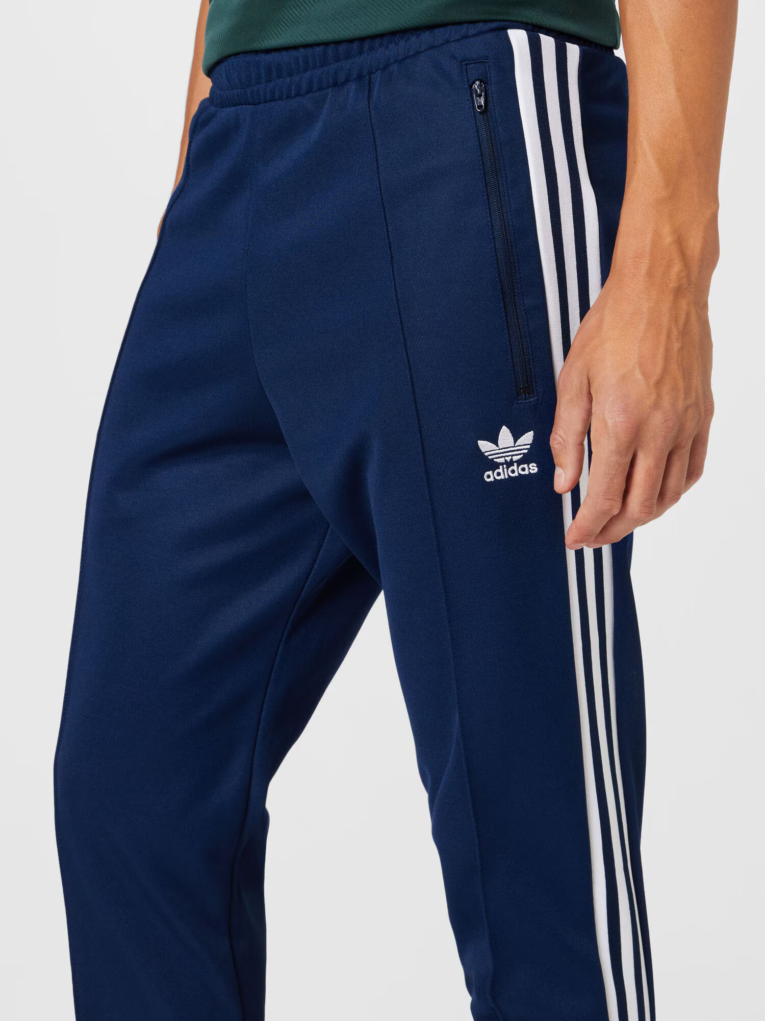 ADIDAS ORIGINALS Pantaloni 'Adicolor Classics Beckenbauer Primeblue' bleumarin / alb - Pled.ro