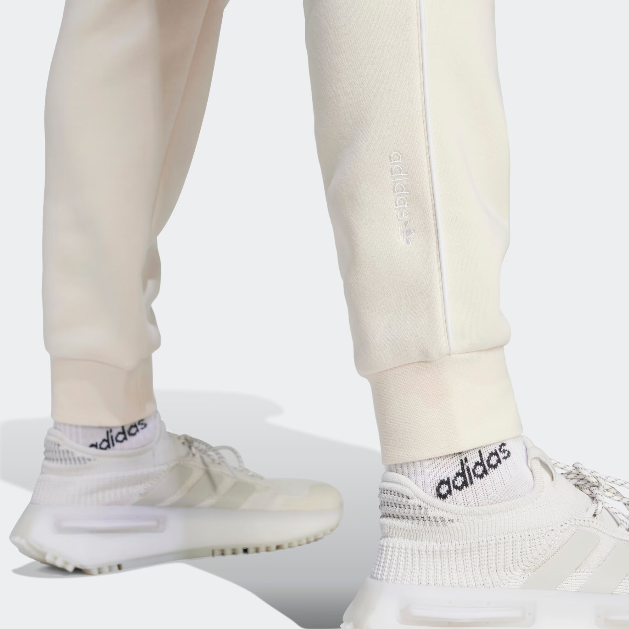 ADIDAS ORIGINALS Pantaloni 'Adicolor Seasonal Archive' bej - Pled.ro