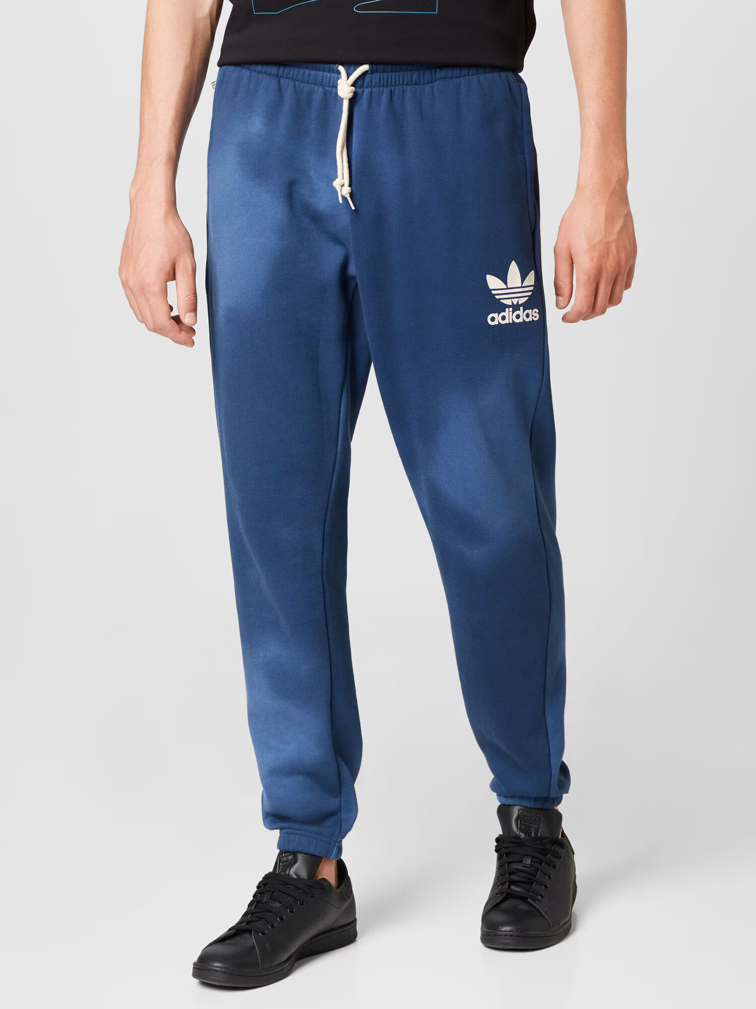 ADIDAS ORIGINALS Pantaloni 'Graphics Mellow Ride Club' bleumarin / alb - Pled.ro