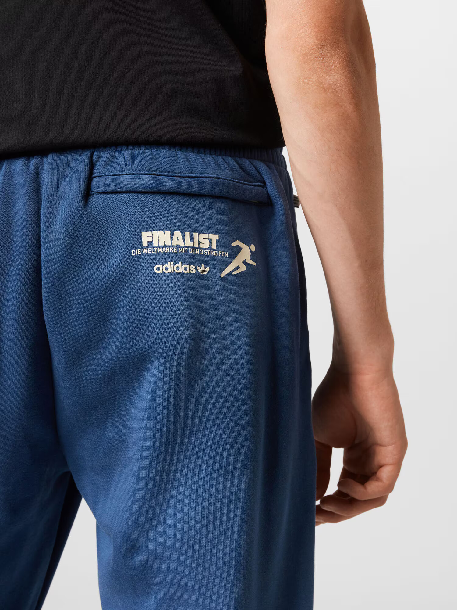 ADIDAS ORIGINALS Pantaloni 'Graphics Mellow Ride Club' bleumarin / alb - Pled.ro