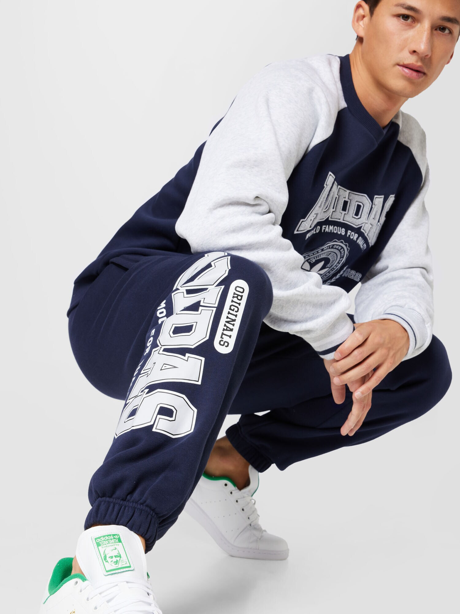 ADIDAS ORIGINALS Pantaloni 'Varsity' bleumarin / alb - Pled.ro