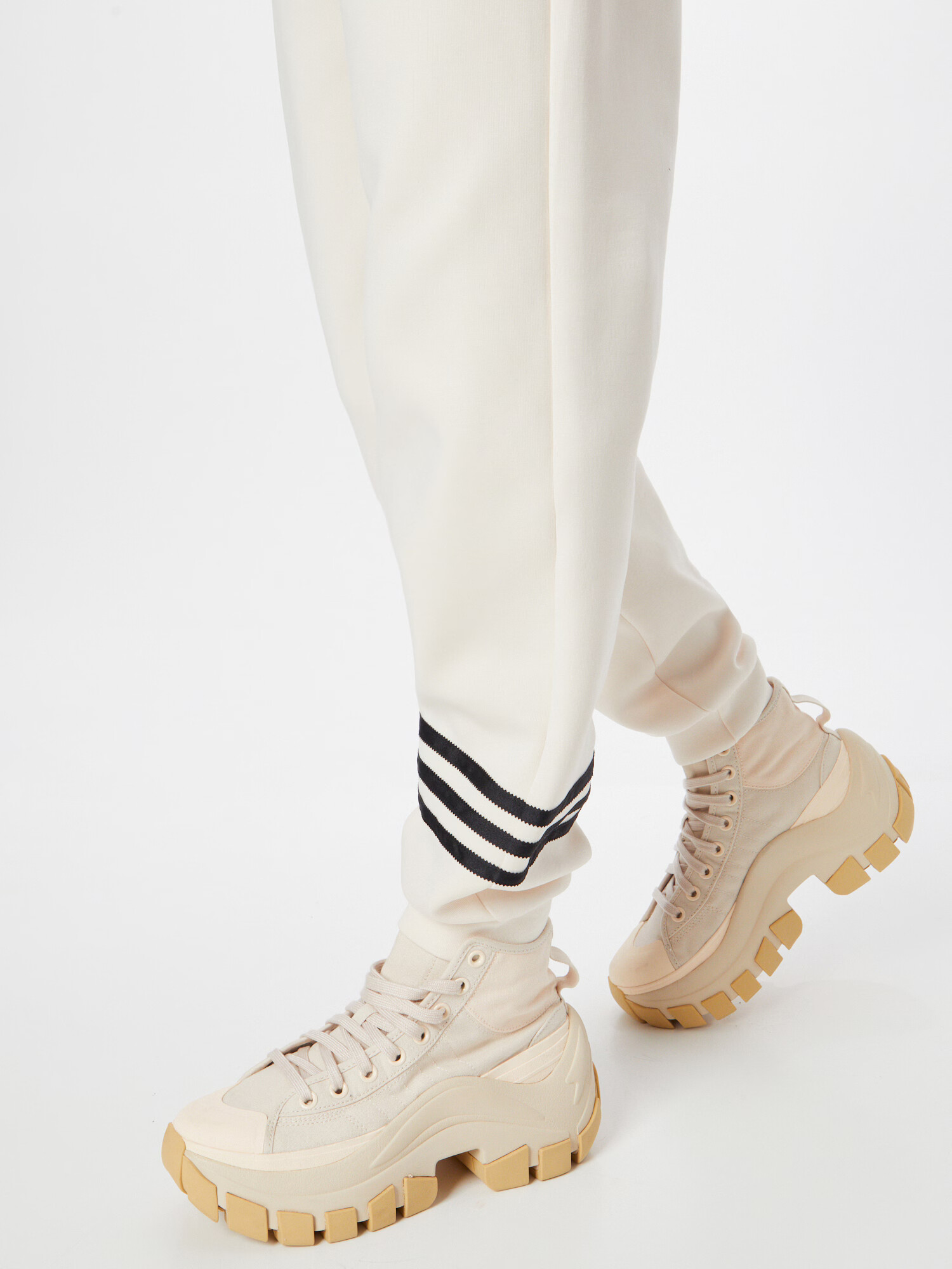 ADIDAS ORIGINALS Pantaloni 'Adicolor Neuclassics' crem / negru - Pled.ro