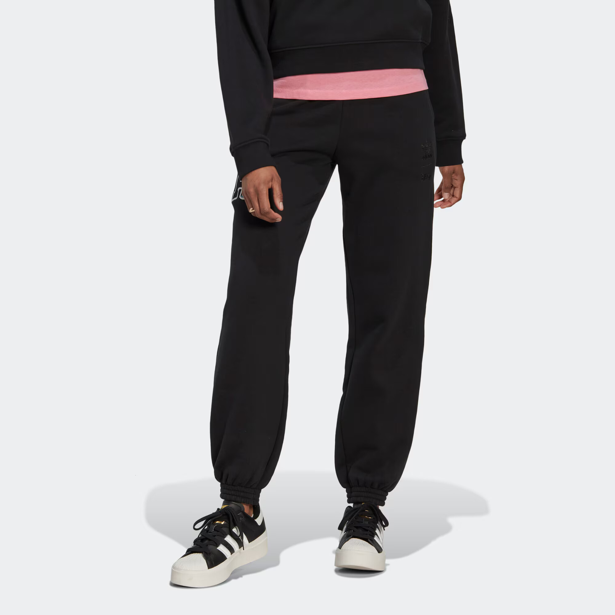 ADIDAS ORIGINALS Pantaloni 'Disney Cuffed' gri / negru - Pled.ro