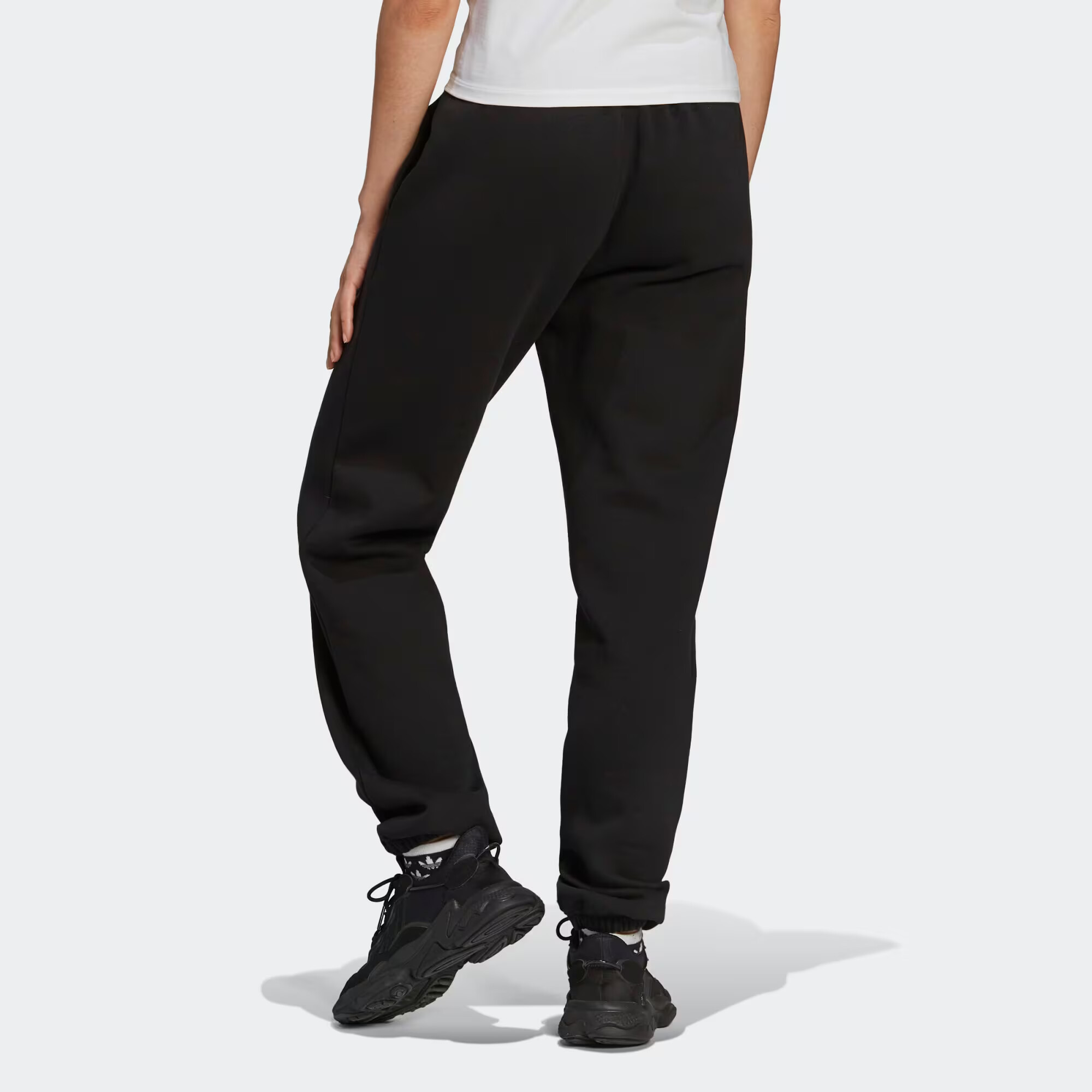 ADIDAS ORIGINALS Pantaloni 'Essentials' negru / alb - Pled.ro