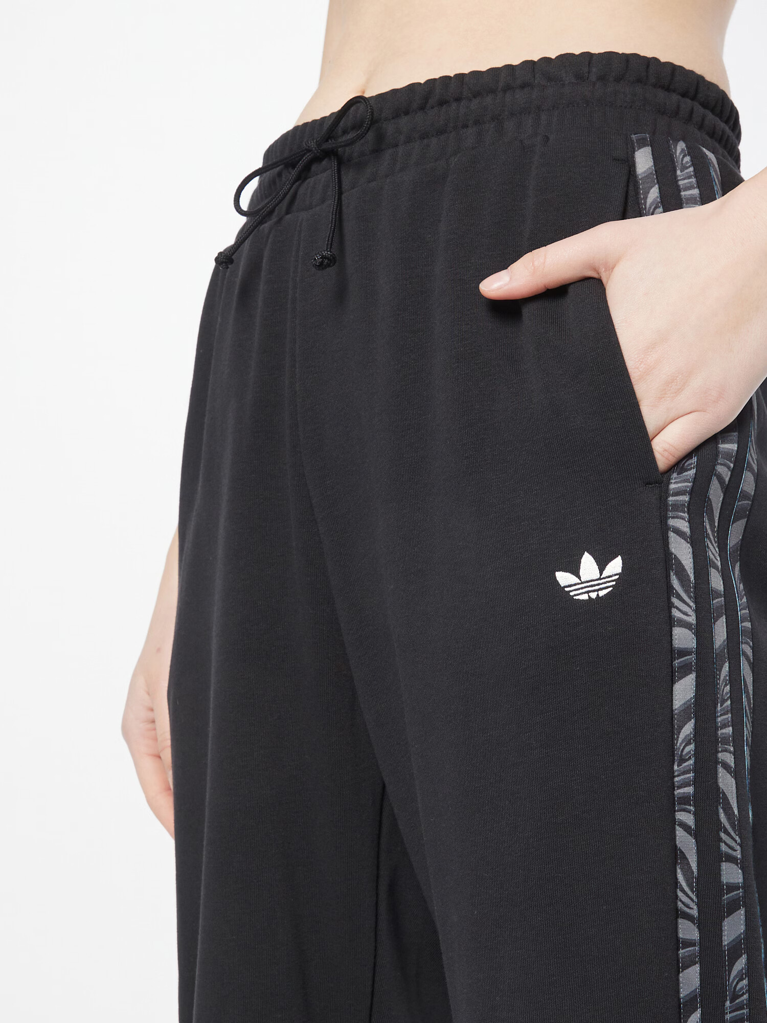 ADIDAS ORIGINALS Pantaloni 'Abstract Animal Print' gri amestecat / negru / alb - Pled.ro