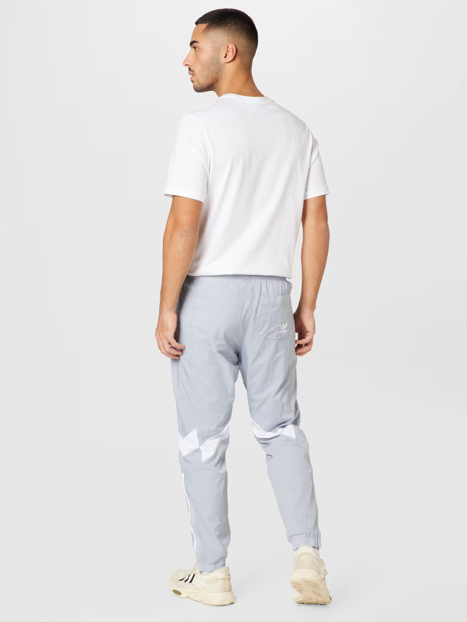 ADIDAS ORIGINALS Pantaloni 'Rekive' gri deschis / alb - Pled.ro