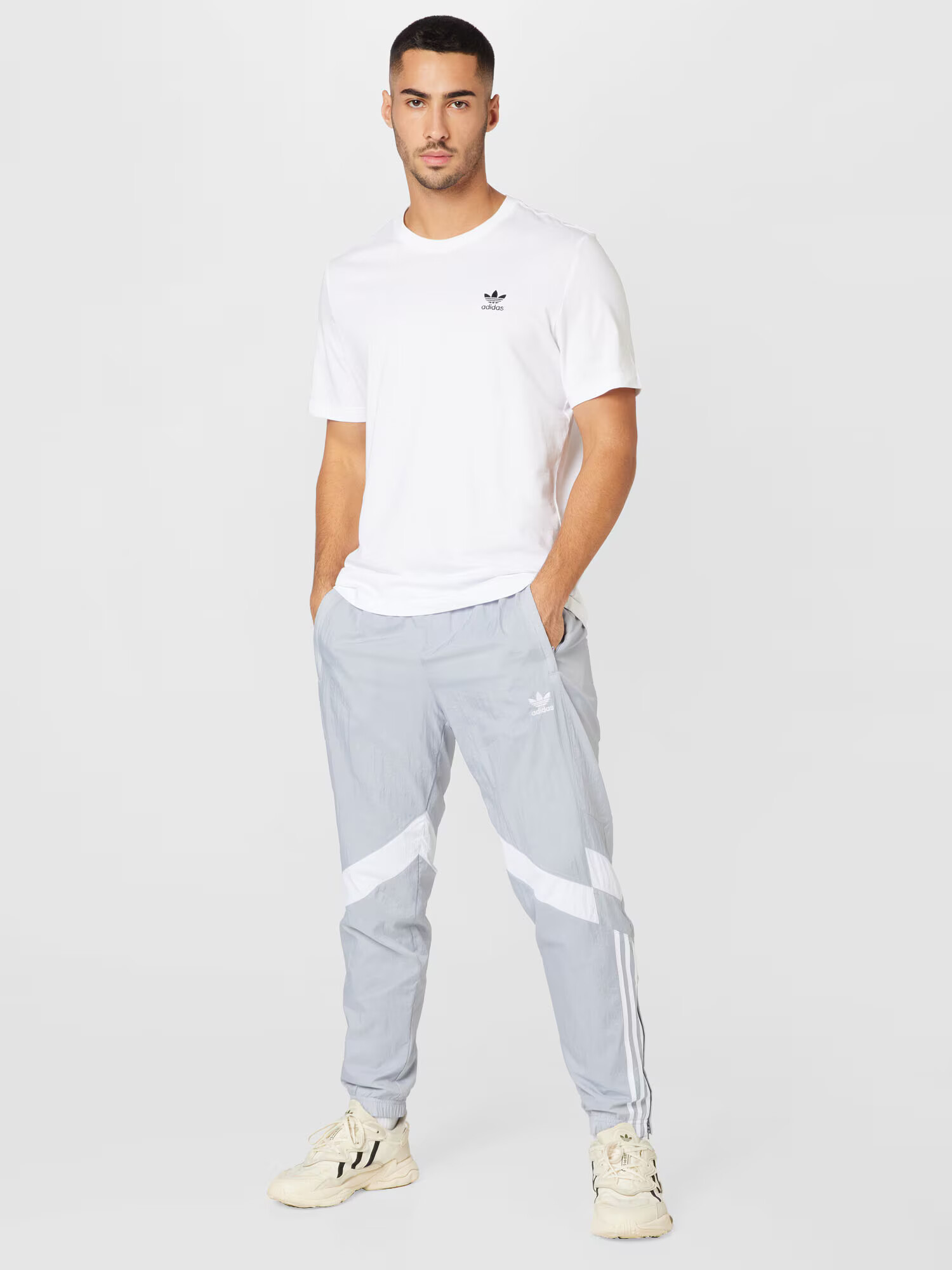 ADIDAS ORIGINALS Pantaloni 'Rekive' gri deschis / alb - Pled.ro