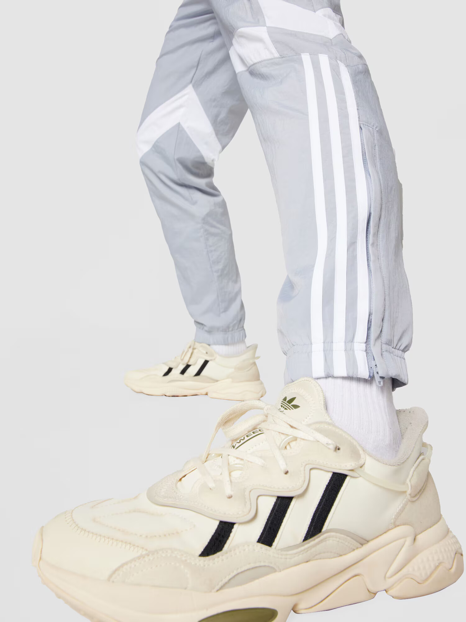 ADIDAS ORIGINALS Pantaloni 'Rekive' gri deschis / alb - Pled.ro