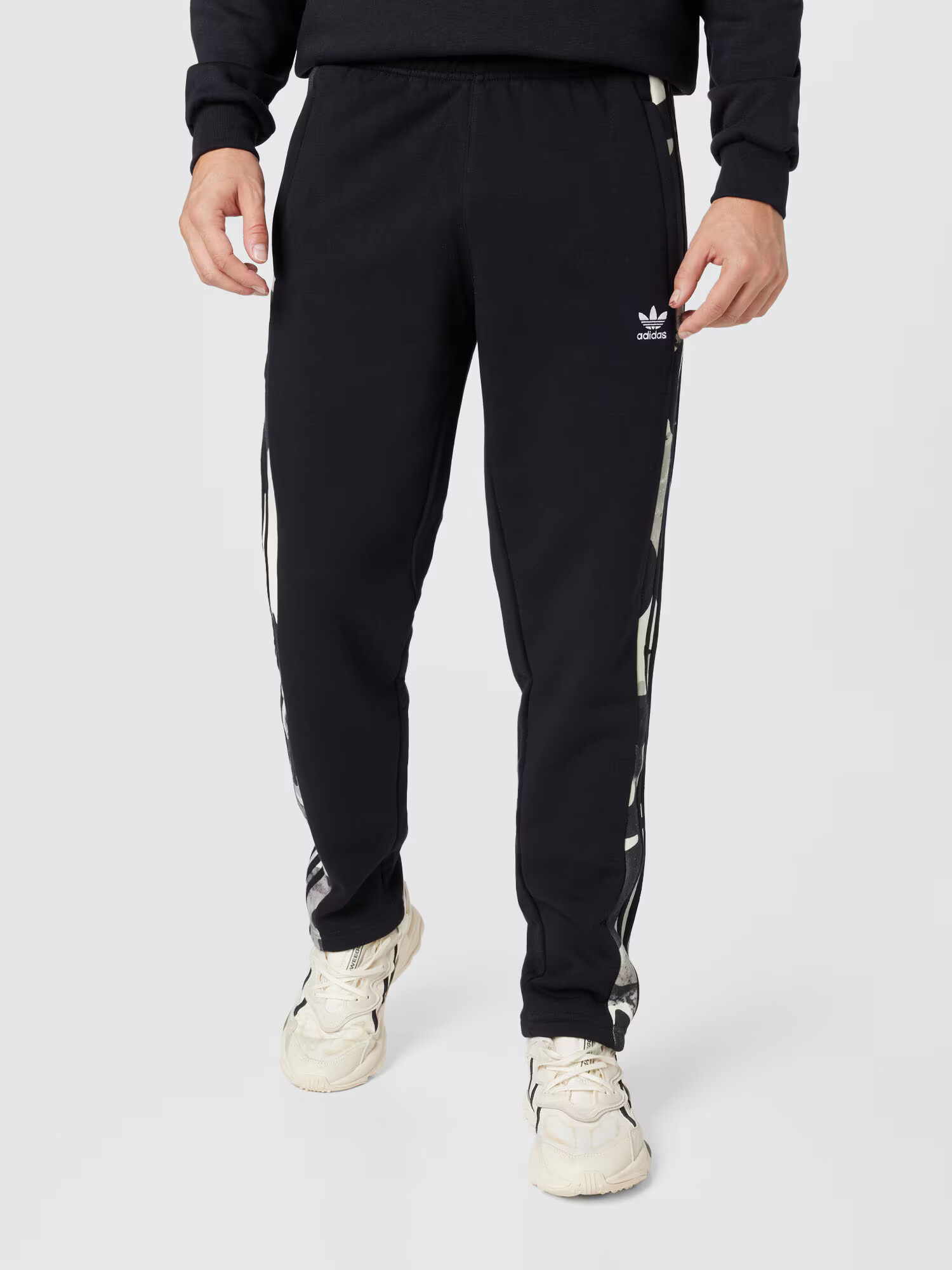 ADIDAS ORIGINALS Pantaloni 'Camo Series Sweat' gri închis / negru / alb - Pled.ro