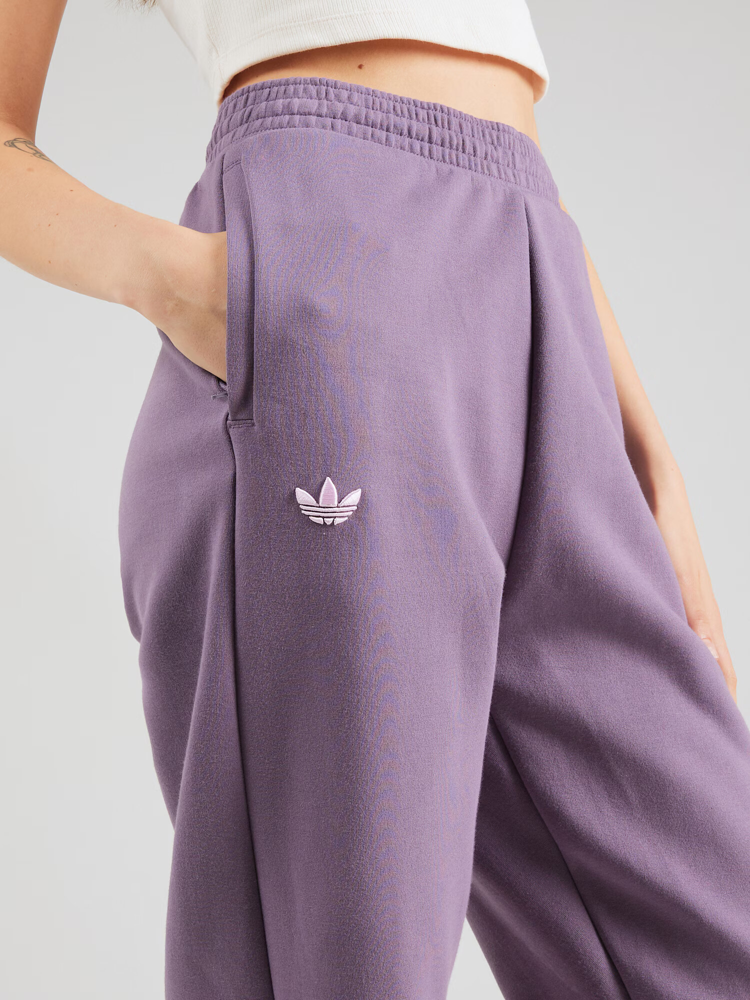 ADIDAS ORIGINALS Pantaloni 'Adicolor Neuclassics' lila / mov închis - Pled.ro