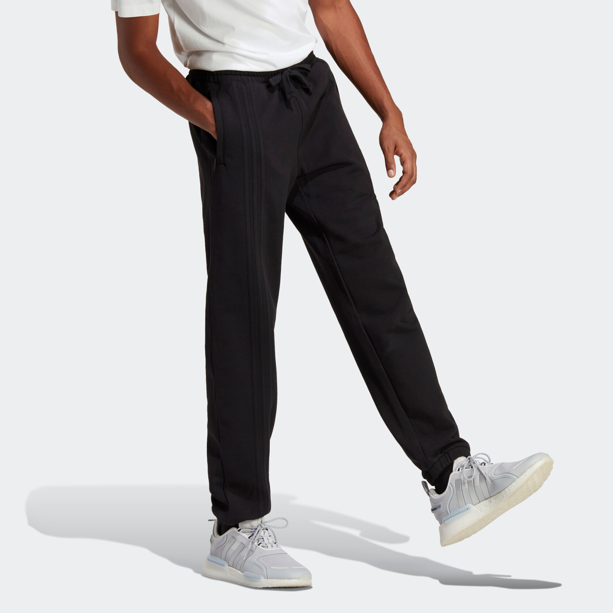 ADIDAS ORIGINALS Pantaloni 'Rifta City Essential' negru - Pled.ro