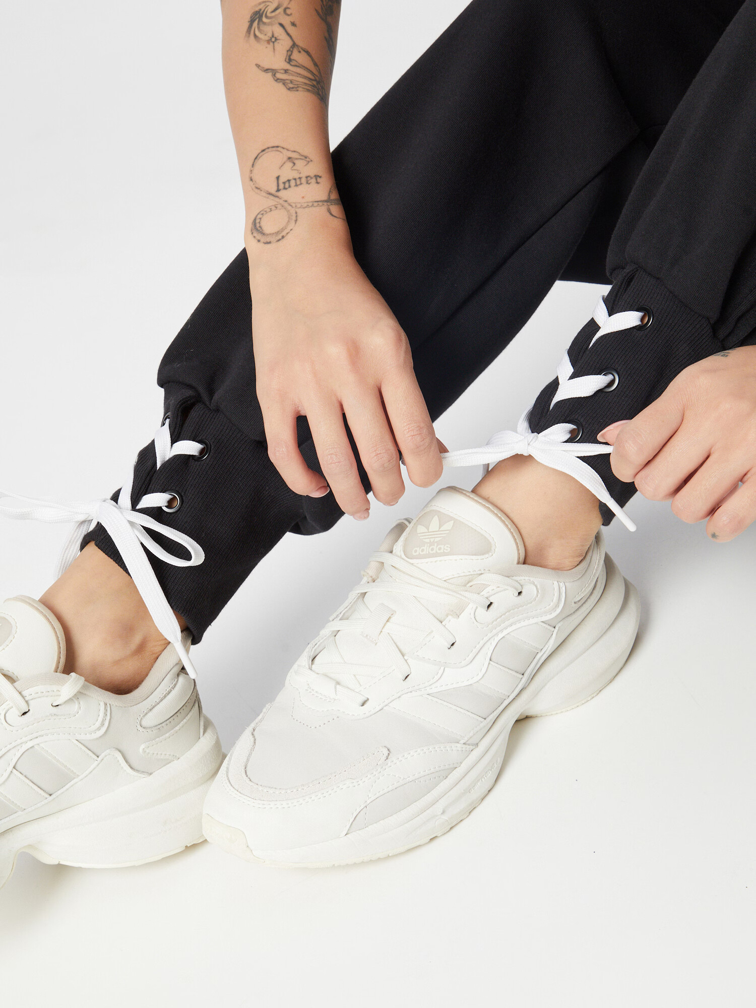 ADIDAS ORIGINALS Pantaloni 'Always Original Laced Cuff' negru / alb - Pled.ro