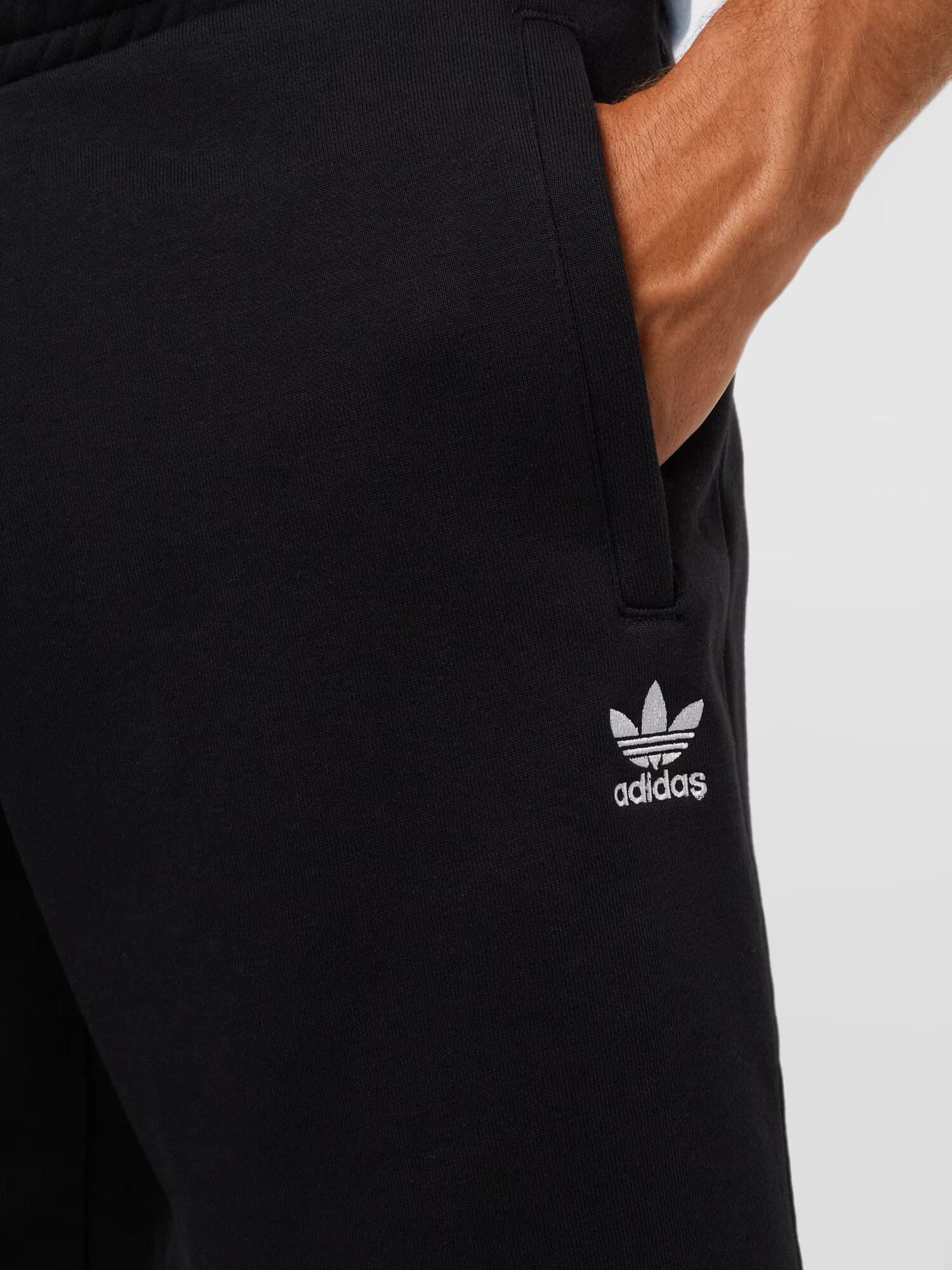 ADIDAS ORIGINALS Pantaloni 'Adicolor Essentials Trefoil' negru / alb - Pled.ro