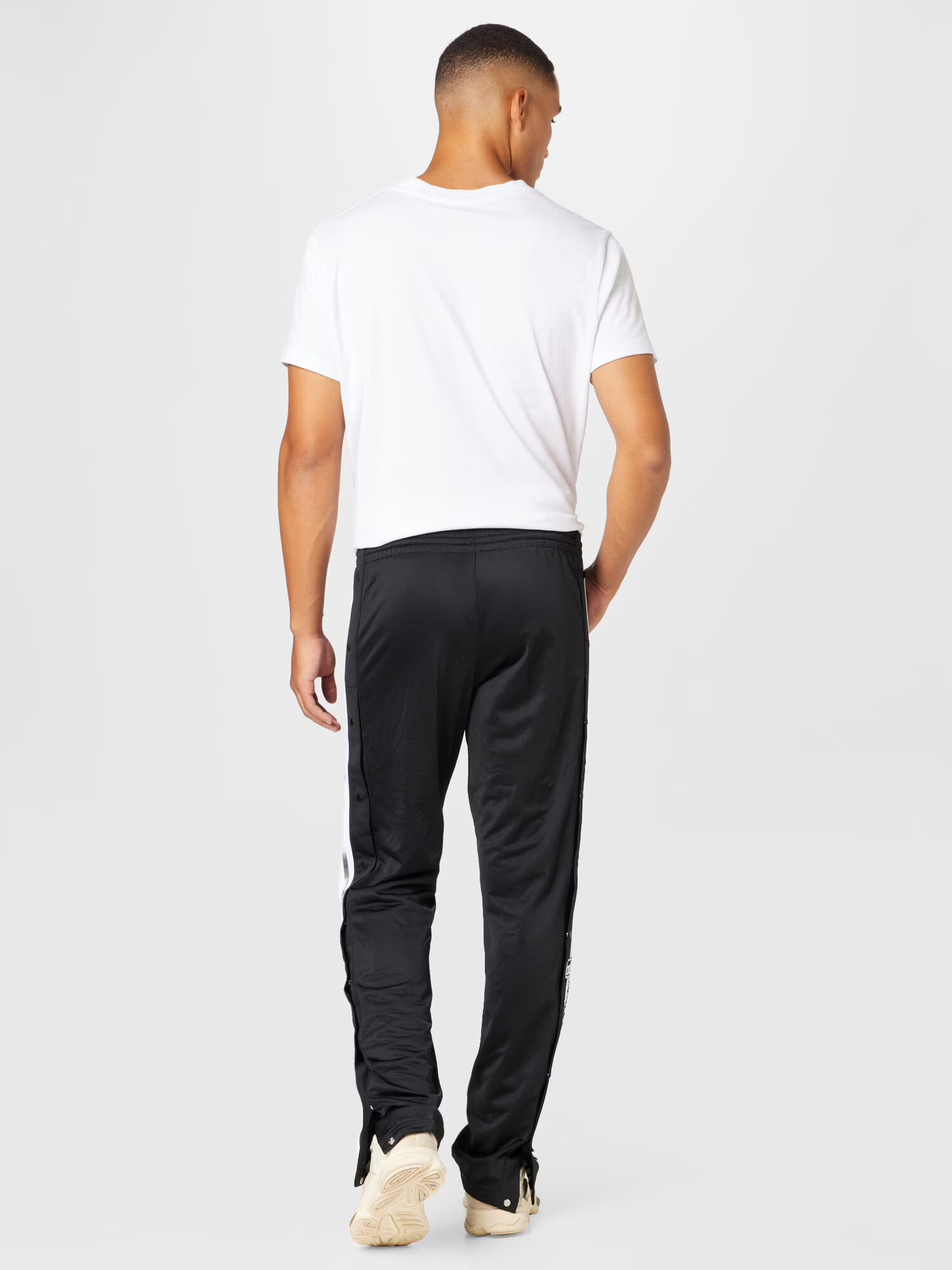 ADIDAS ORIGINALS Pantaloni 'Adicolor Classics Adibreak' negru / alb - Pled.ro