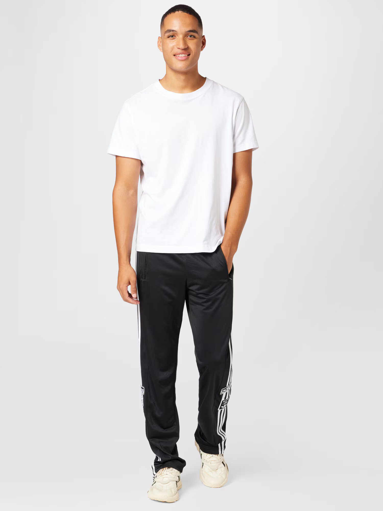 ADIDAS ORIGINALS Pantaloni 'Adicolor Classics Adibreak' negru / alb - Pled.ro