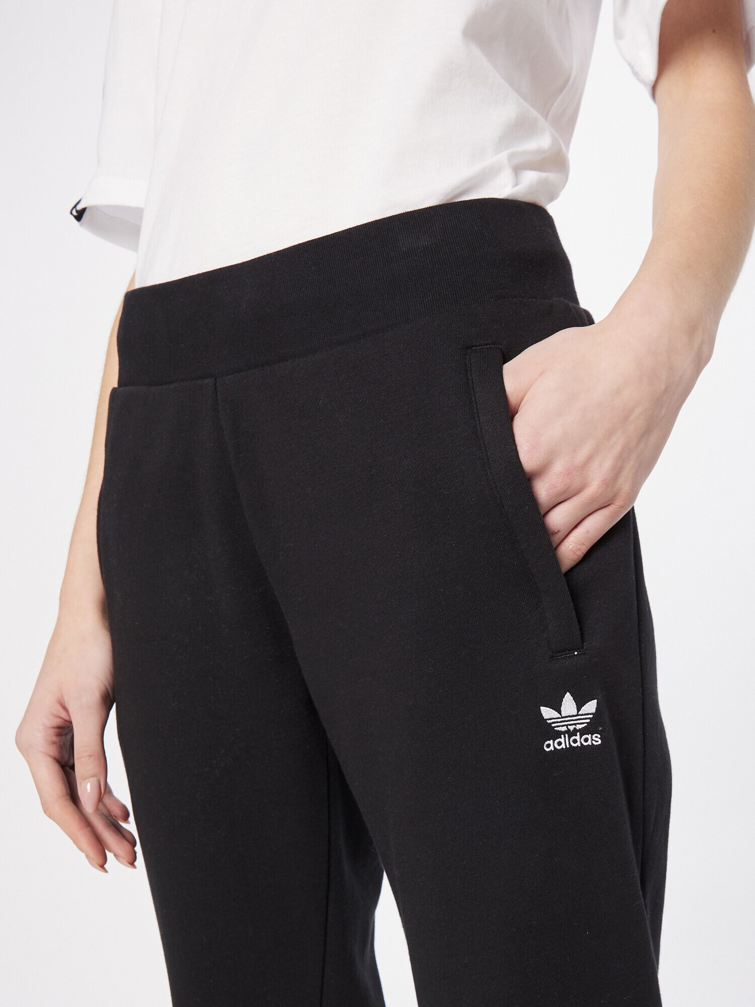 ADIDAS ORIGINALS Pantaloni 'Adicolor Essentials' negru / alb - Pled.ro