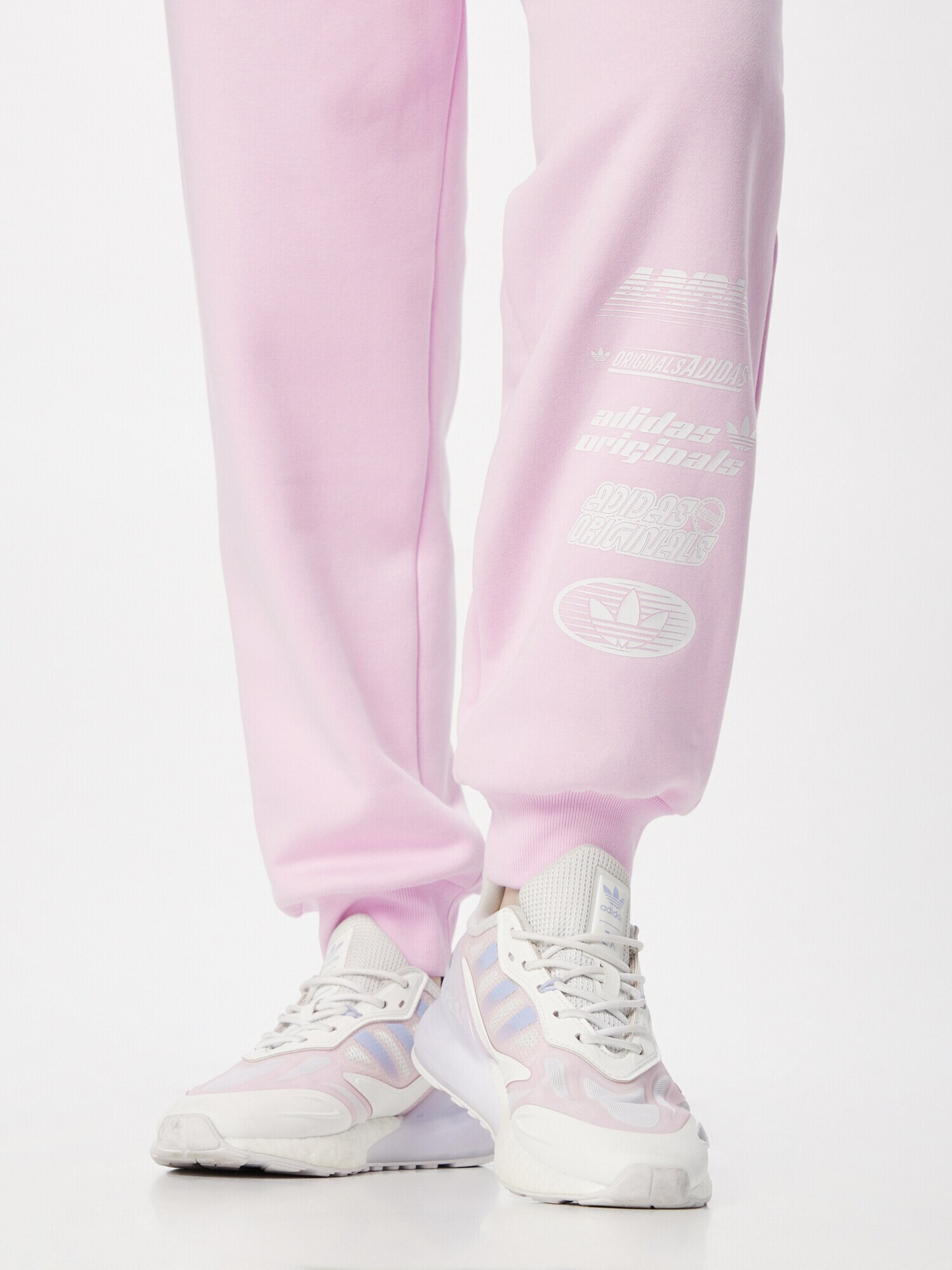 ADIDAS ORIGINALS Pantaloni 'Multiple Logo' roz / alb - Pled.ro