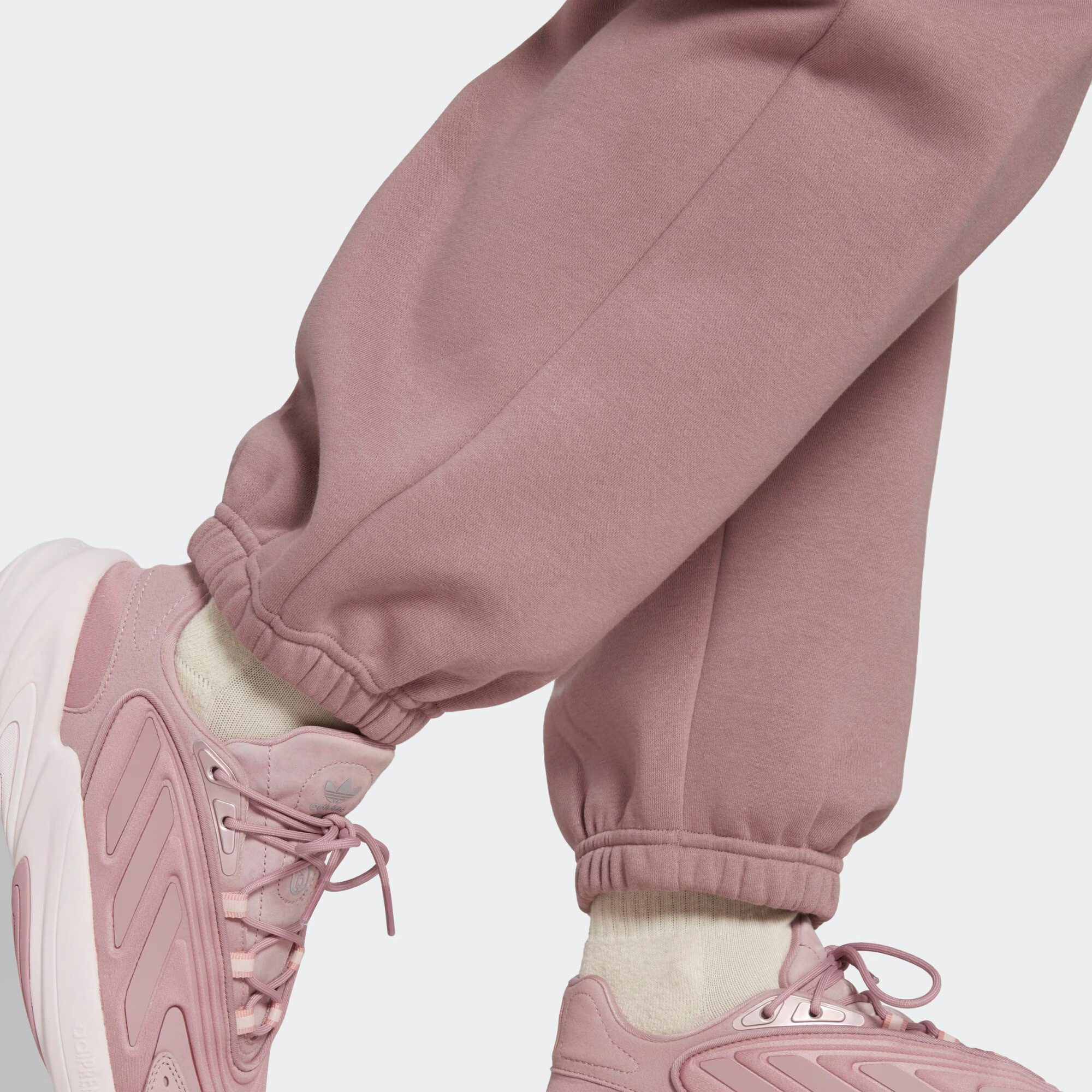 ADIDAS ORIGINALS Pantaloni 'Adicolor Essentials ' roz pal / alb - Pled.ro